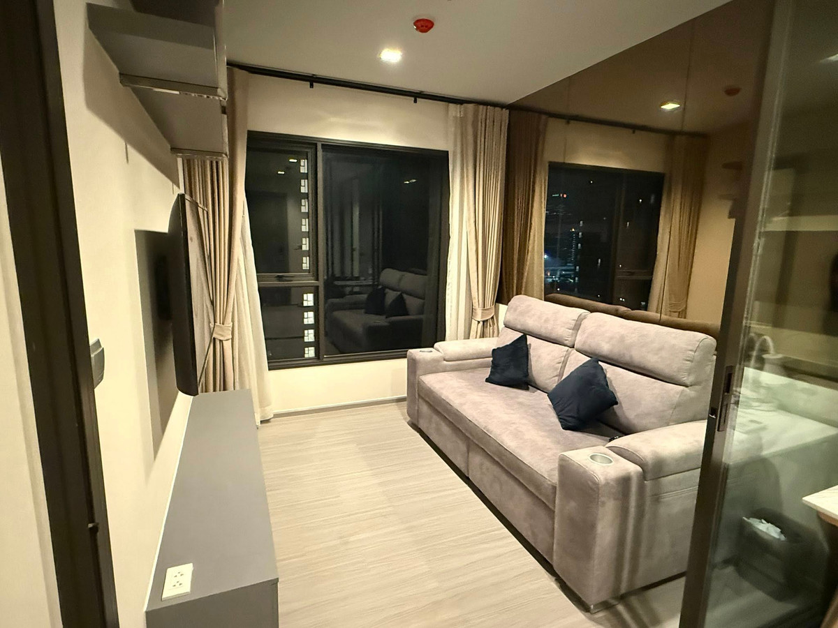 For RentCondoRama9, Petchburi, RCA : 🧡🐱 Life Asoke - Rama 9 🐱🧡 1 Bed 1 Bath, Rental 24,000 Baht