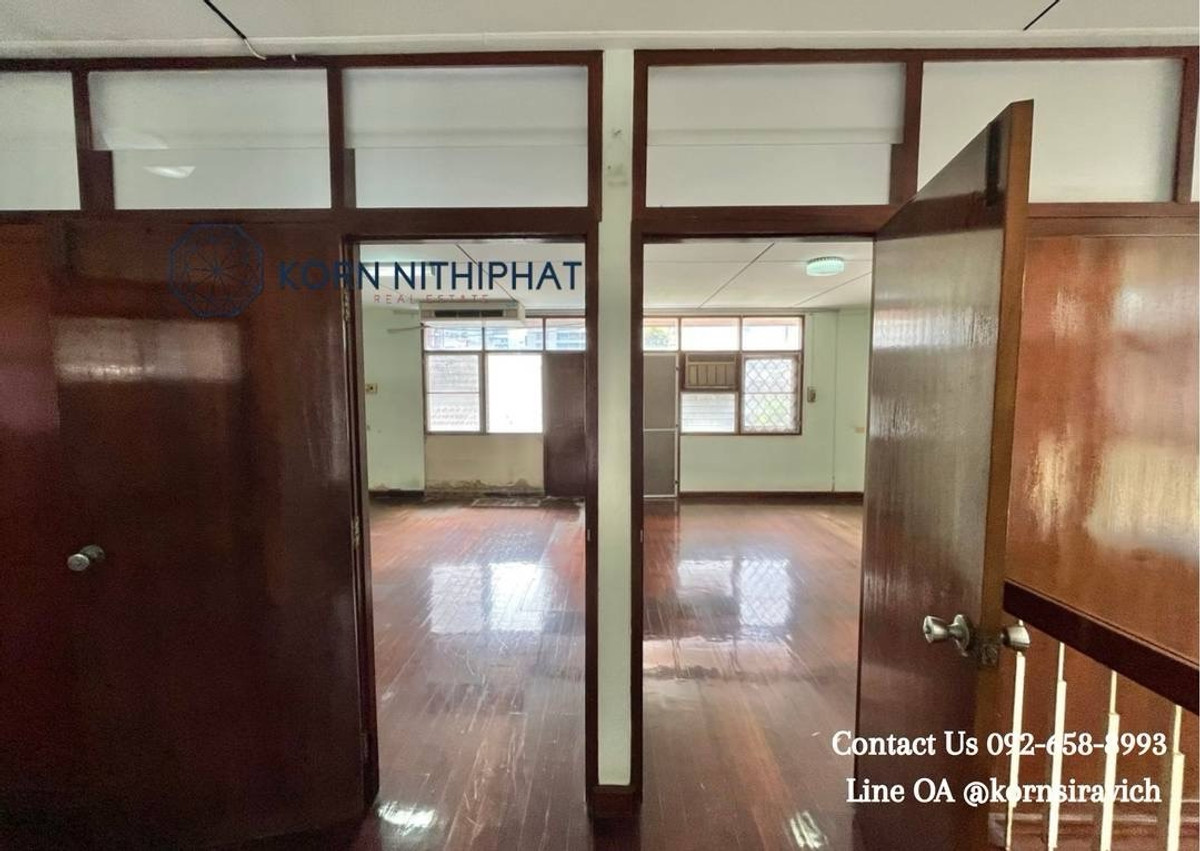 ให้เช่าร้านค้า/ตลาดนัดสุขุมวิท อโศก ทองหล่อ : สำหรับ เช่า บ้านเดี่ยว พร้อมพงษ์ สุขุมวิท เพื่อ ธุรกิจ มีที่จอดรถ | For Rent Stand Alone Single House Phrom Phong - Sukhumvit with Parking lots