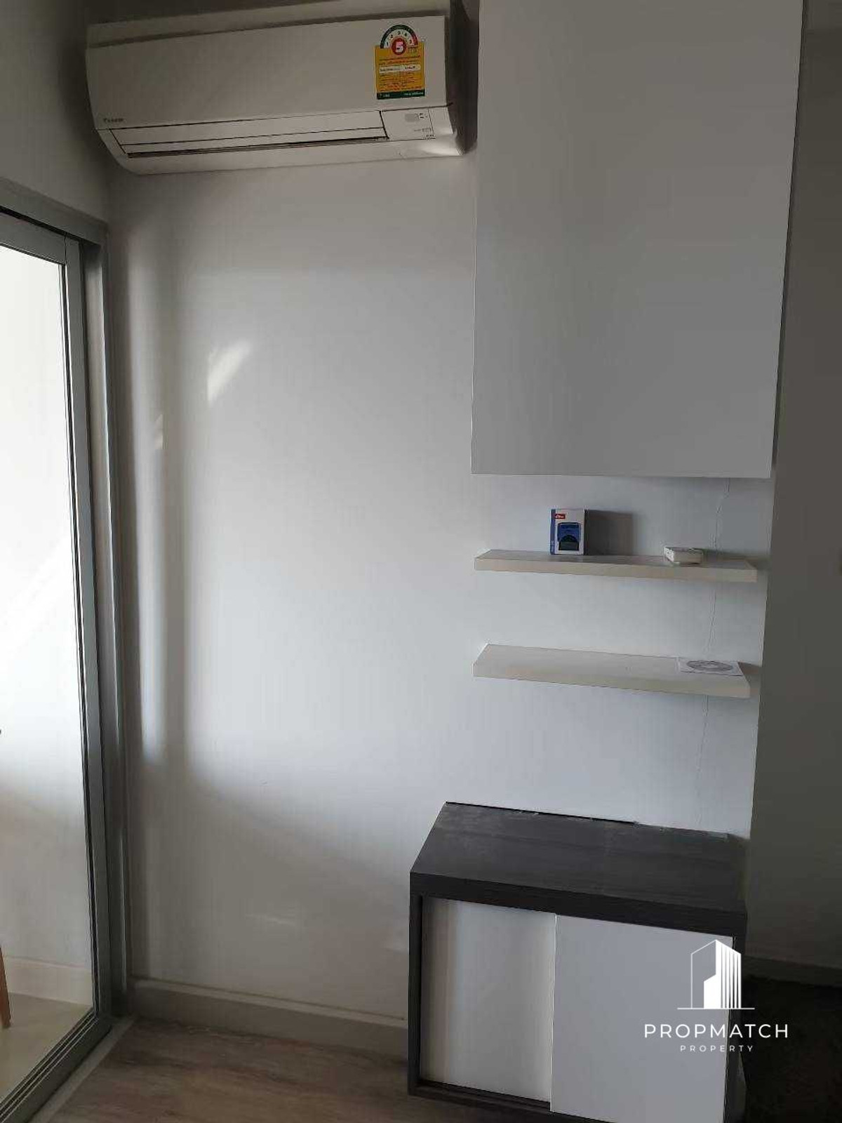 For SaleCondoSathorn, Narathiwat : ⚡️Centric Sathorn St. Louis, luxury condo in the heart of Sathorn⚡️40 Sq.m 🔥1 Bed 1 Bath🔥 5.15 Mb ⚡️Beautiful room, good price👑If interested, contact Putter 0928895628 Line: plustor_ss⚡️