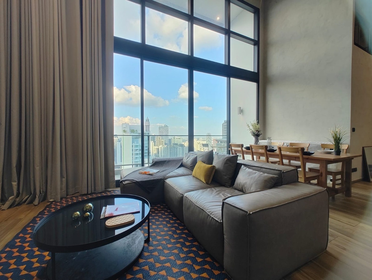 ขายคอนโดสุขุมวิท อโศก ทองหล่อ : ขายเพนท์เฮาส์ดูเพล็กซ์ อโศก ใกล้ BTS Asoke MRT Sukhumvit ขายพร้อมผู้เช่า รายได้ 140,000 บาท/เดือน ถึงปี 2027