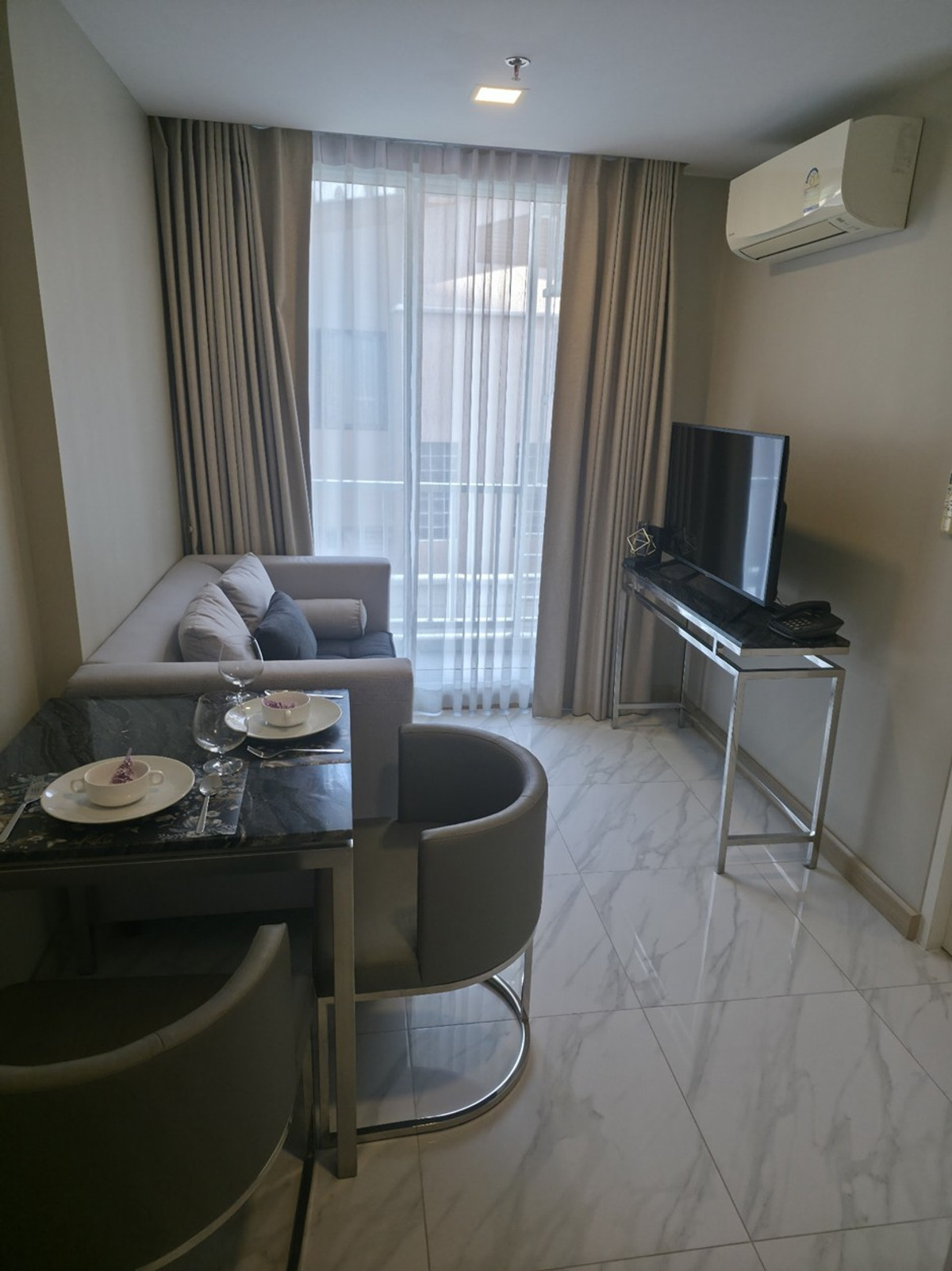 ให้เช่าคอนโดอ่อนนุช อุดมสุข : 🌿 ปล่อยเช่าคอนโดใจกลางเอกมัย! Bless Residence Ekkamai ห้องสวย พร้อมเข้าอยู่ทันที