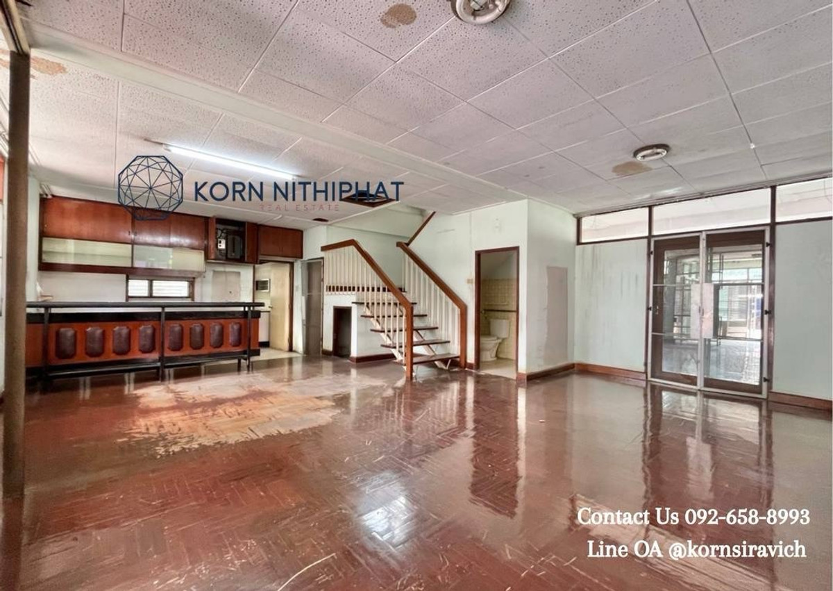 ให้เช่าร้านค้า/ตลาดนัดสุขุมวิท อโศก ทองหล่อ : สำหรับ เช่า บ้านเดี่ยว พร้อมพงษ์ สุขุมวิท เพื่อ ธุรกิจ มีที่จอดรถ | For Rent Stand Alone Single House Phrom Phong - Sukhumvit with Parking lots