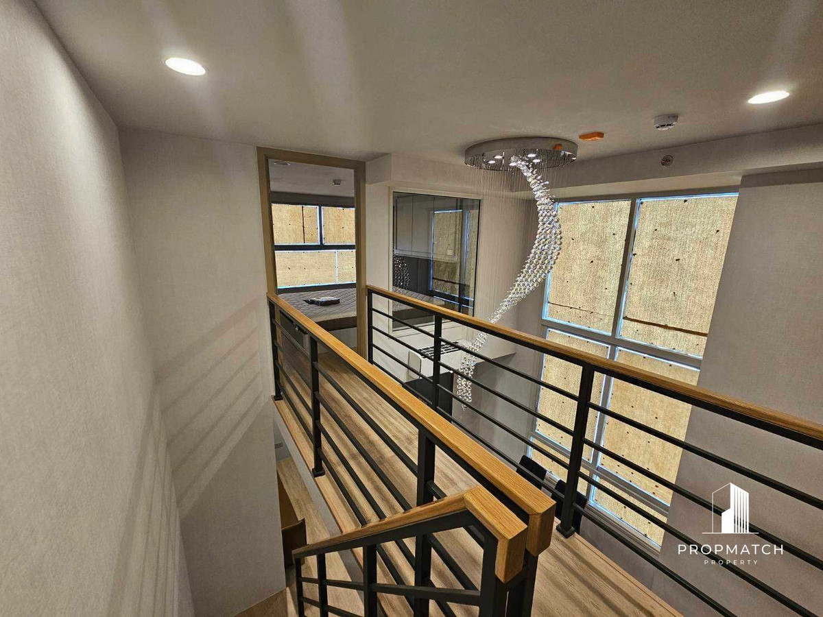 For RentCondoSiam Paragon ,Chulalongkorn,Samyan : New building, brand new room, CULTURE Chula, Duplex type, 2 bedrooms, 1 bathroom, rent only 60,000, large room 58 sqm. If interested, make an appointment to view at 064-6696546 Minnie, this number can be reached via Line.