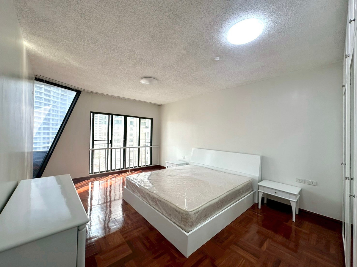 ให้เช่าคอนโดวิทยุ ชิดลม หลังสวน : ให้เช่าคอนโดเลี้ยงสัตว์ได้ 😼🐶ย่านหลังสวน 3ห้องนอน ขนาด 250ตรม. เฟอร์นิเจอร์ครบ ใกล้BTS ชิดลม, Central Chidlom, Central Embassy, centralwOrld พร้อมอยู่