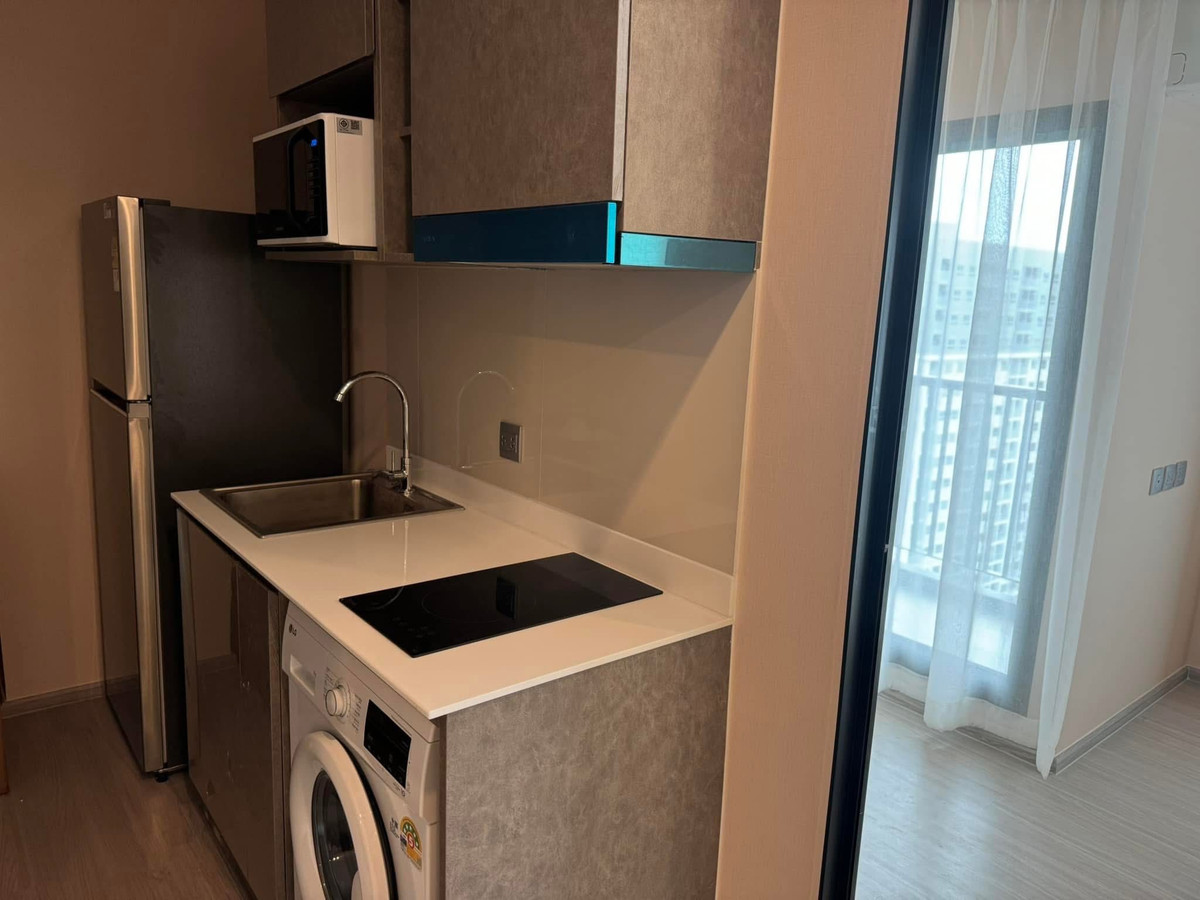 For RentCondoSamut Prakan,Samrong : PFD-08044 For rent Aspire Erawan Prime 1 bedroom 32 sq m. 28th floor next to BTS Chang Erawan.