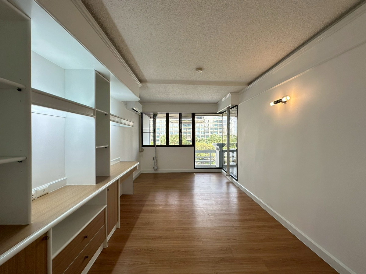 ให้เช่าคอนโดวิทยุ ชิดลม หลังสวน : ✨🏢ให้เช่าคอนโดย่านหลังสวน 2+1 ห้องนอน ขนาด 200ตรม. ห้องสวน เฟอร์นิเจอร์ครบ ระเบียงกว่าง ใกล้BTSราชดำริ, สวนลุมพินี พร้อมเข้าอยู่ 