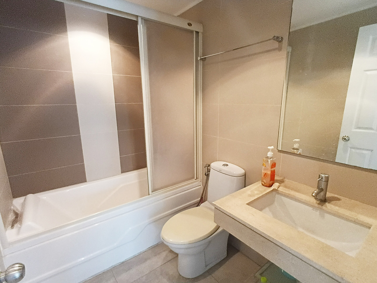 ขายคอนโดปิ่นเกล้า จรัญสนิทวงศ์ : ตื่นมาพร้อมวิววัดพระแก้วทุกวัน ✨ คอนโด 2 ห้องนอน ห้องใหญ่ 63.53 ตร.ม. ทำเลดีที่สุดในปิ่นเกล้า!