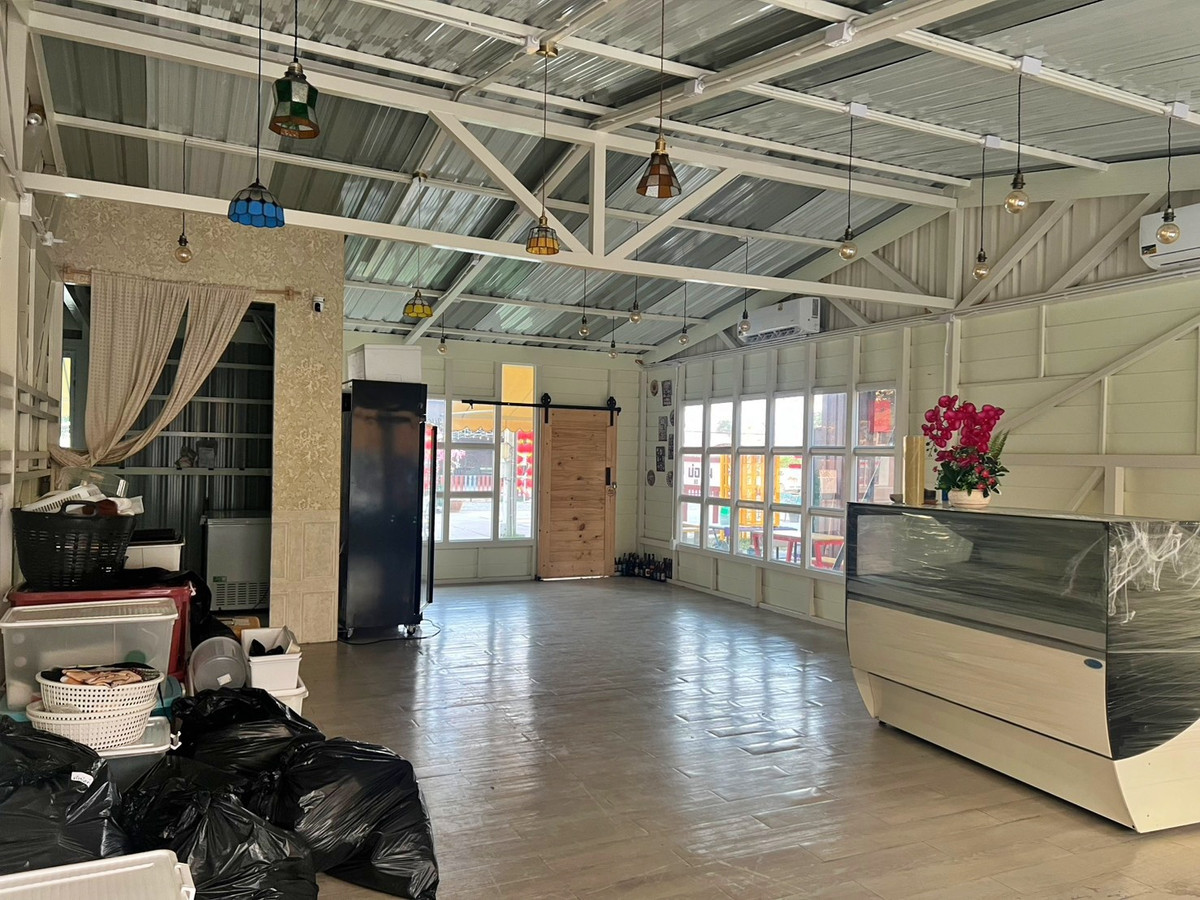 เซ้งร้านค้า/ตลาดนัดศรีราชา แหลมฉบัง บ้านบึง : เซ้งโครงสร้างร้านคาเฟ่-อาหาร บ่อวิน ชลบุรี ติดRobinson อยู่ในโครงการ