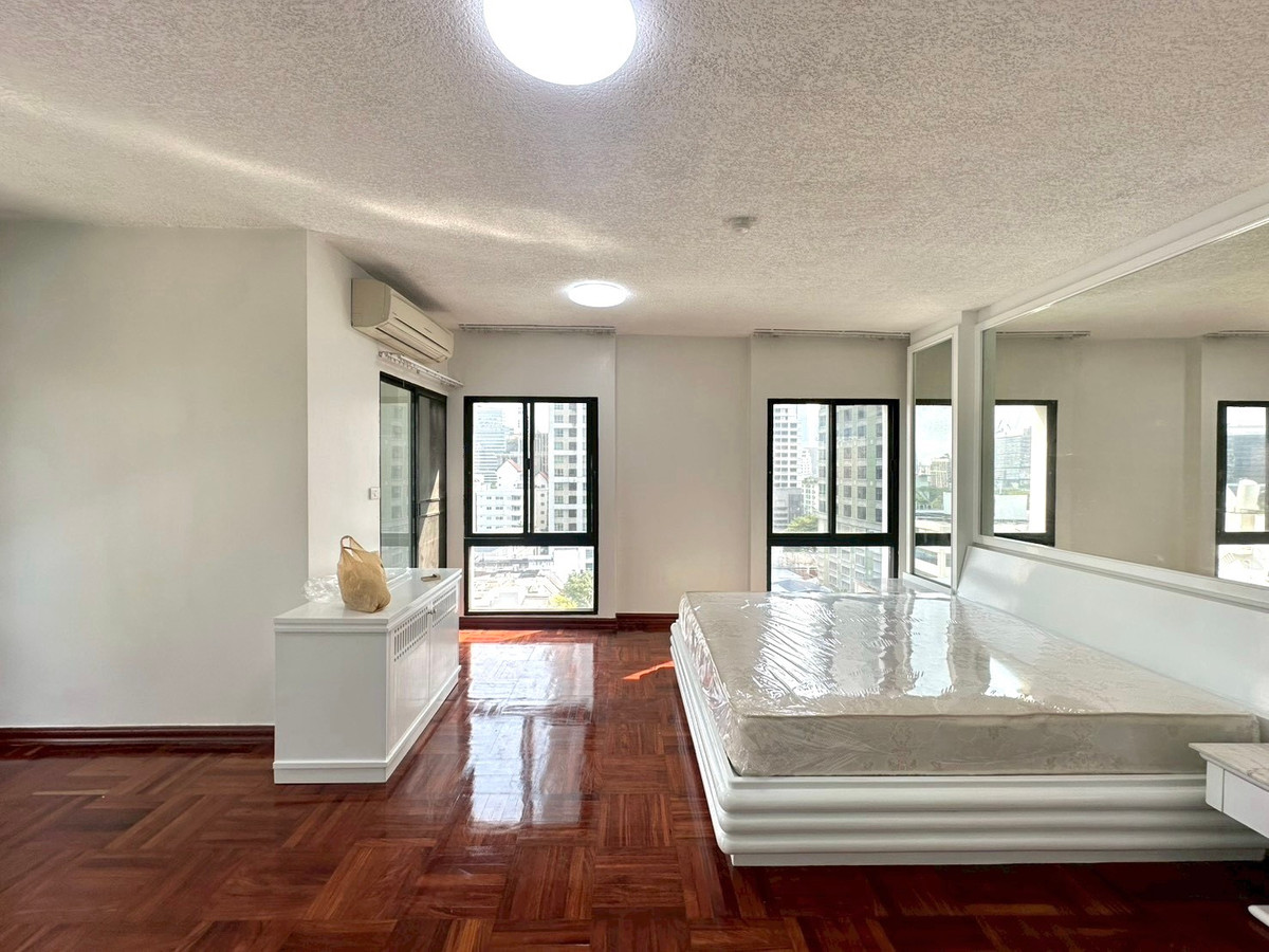 ให้เช่าคอนโดวิทยุ ชิดลม หลังสวน : ให้เช่าคอนโดเลี้ยงสัตว์ได้ 😼🐶ย่านหลังสวน 3ห้องนอน ขนาด 250ตรม. เฟอร์นิเจอร์ครบ ใกล้BTS ชิดลม, Central Chidlom, Central Embassy, centralwOrld พร้อมอยู่