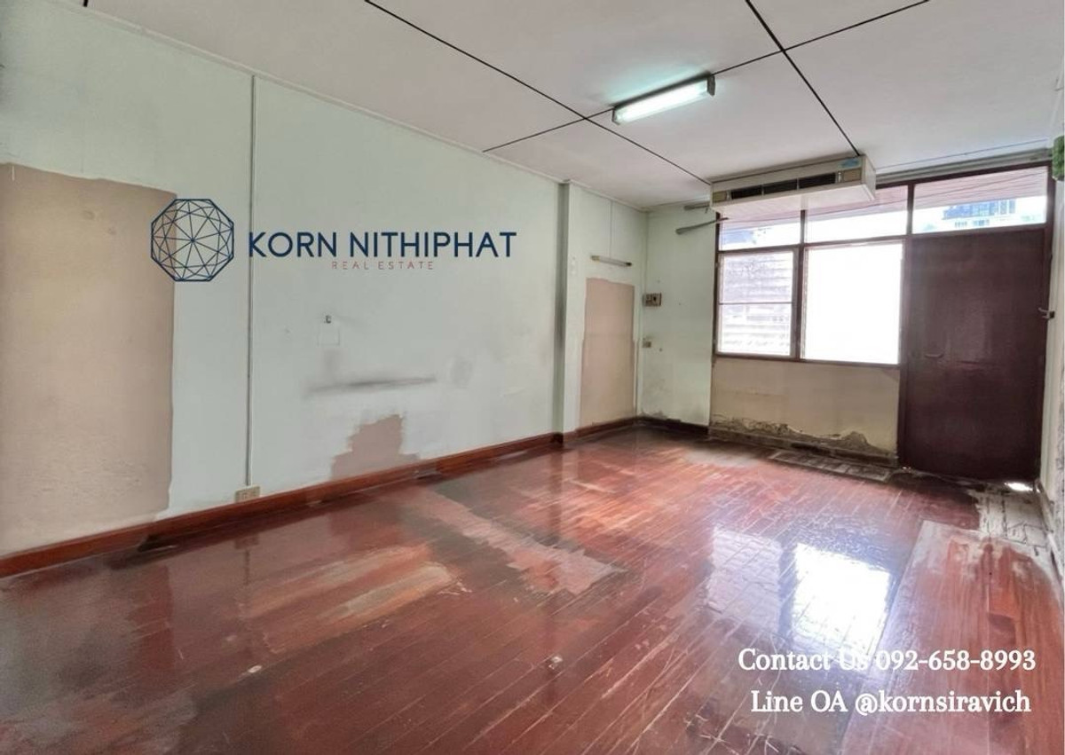 ให้เช่าร้านค้า/ตลาดนัดสุขุมวิท อโศก ทองหล่อ : สำหรับ เช่า บ้านเดี่ยว พร้อมพงษ์ สุขุมวิท เพื่อ ธุรกิจ มีที่จอดรถ | For Rent Stand Alone Single House Phrom Phong - Sukhumvit with Parking lots