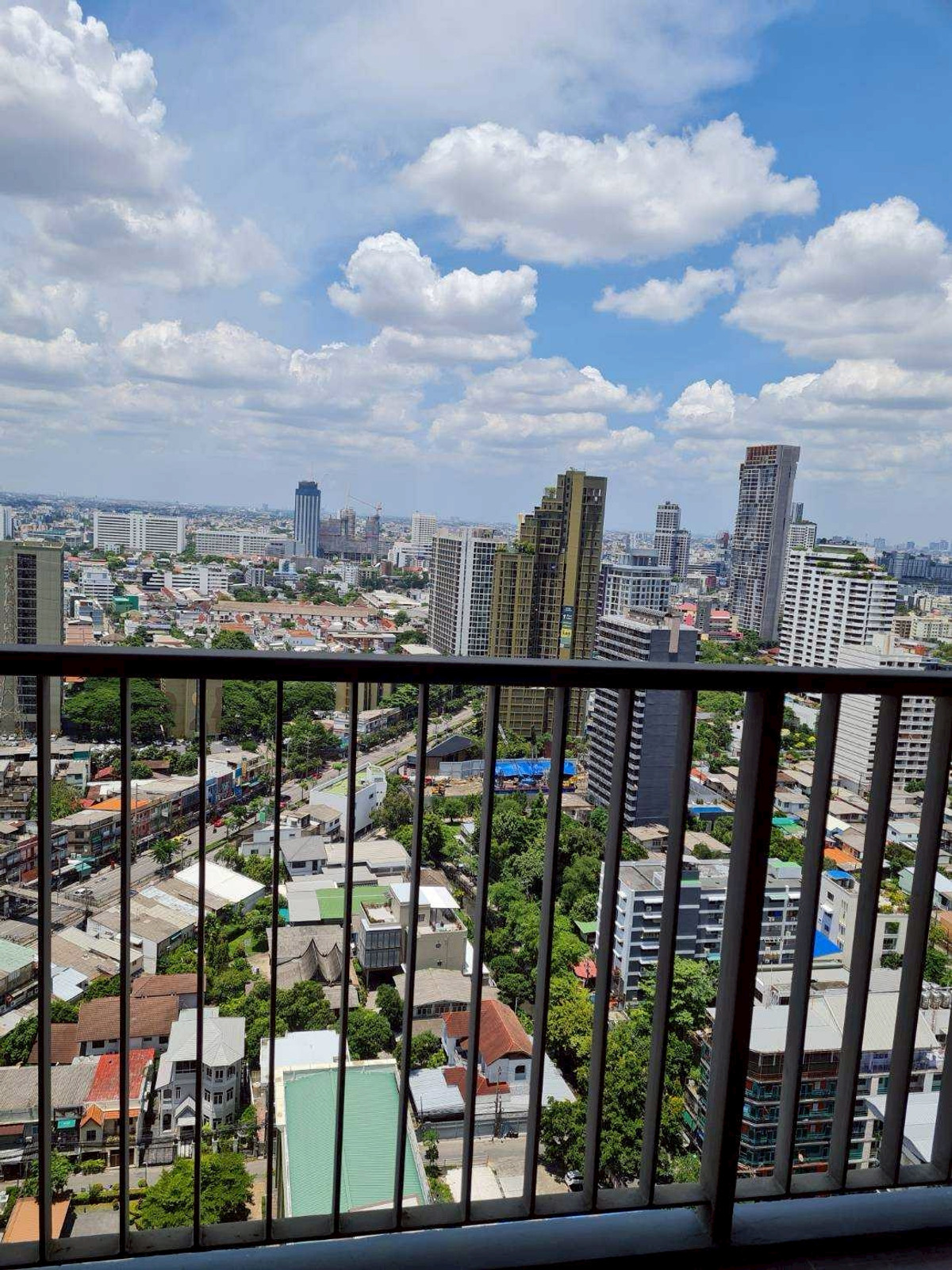 For SaleCondoLadprao, Central Ladprao : 95841 - Condo for sale The Saint Residences Pak Lat Phrao.