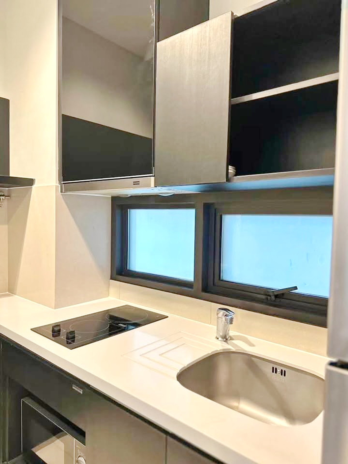 For RentCondoOnnut, Udomsuk : For rent 2 bedroom 10th floor Rhythm Sukhumvit 44/1, BTS Phrakanong 