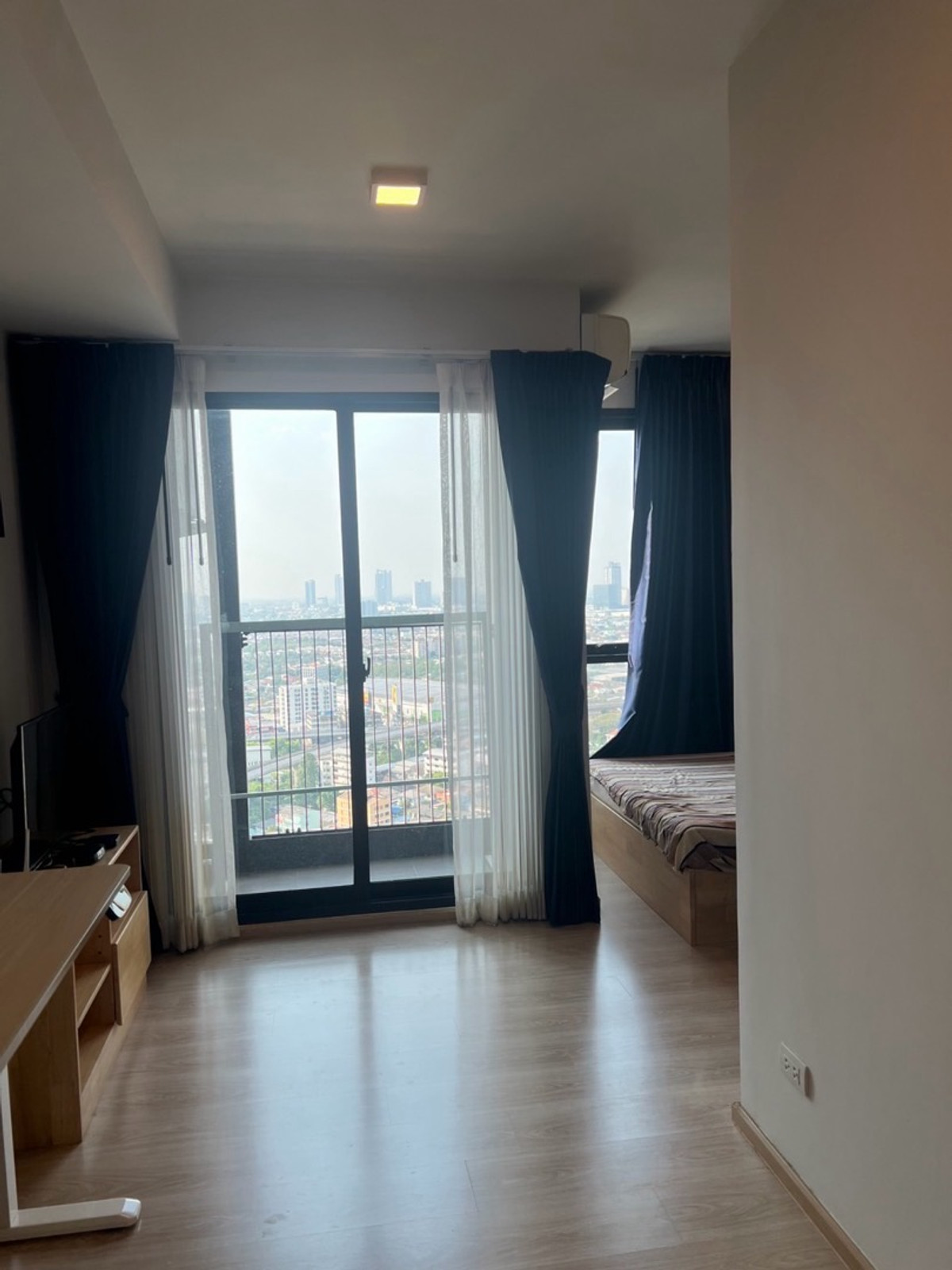 ขายคอนโดรัตนาธิเบศร์ สนามบินน้ำ พระนั่งเกล้า : ห้องสวย ทิศตะวันออกเฉียงเหนือ ขาย/เช่า