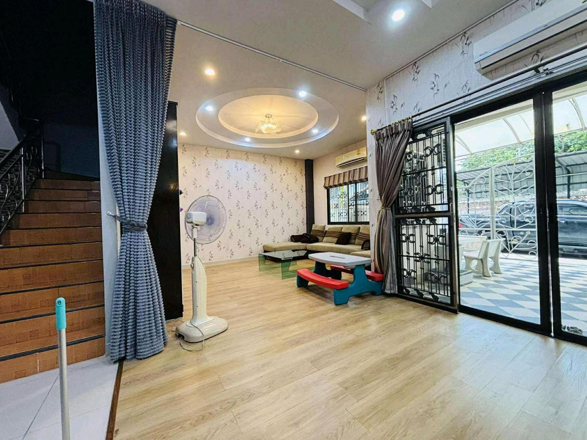 ขายทาวน์โฮมปิ่นเกล้า จรัญสนิทวงศ์ : 🏡 ขายทาวน์โฮม 3 ชั้น หมู่บ้านร่วมใจวิลล่า แยก 1/1  ซอยพาณิชย์ธน 28 ใกล้MRT จรัญ 13