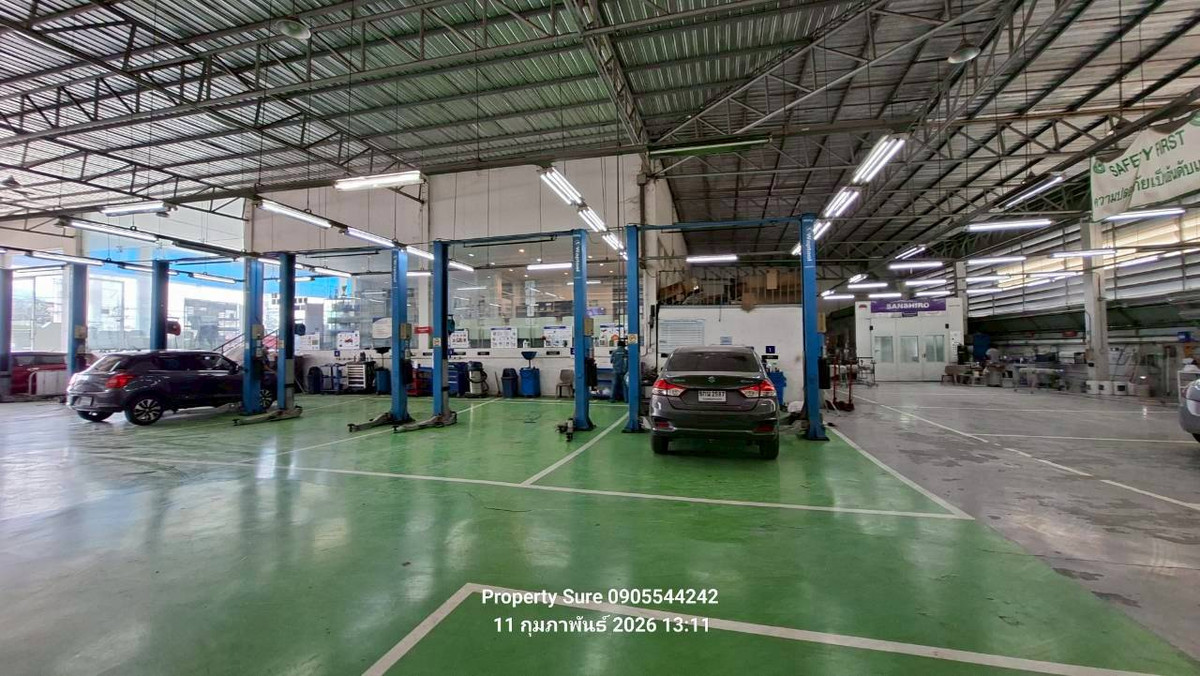 ให้เช่าโชว์รูมปทุมธานี รังสิต ธรรมศาสตร์ : Showroom For rent & Ready to move in ให้เช่าโชว์รูมรถยนต์พร้อมศูนย์บริการขนาดใหญ่ บนเนื้อที่ 2 ไร่   มุมโค้งพาโนราม่าบนทำเลที่ดีที่สุดใจกลางเมืองปทุมธานี โชว์รูมพร้อมดำเนินการได้ทันที มีห้องพ่นสีและซ่อมตัวถัง ศูนย์บริการขนาดใหญ่