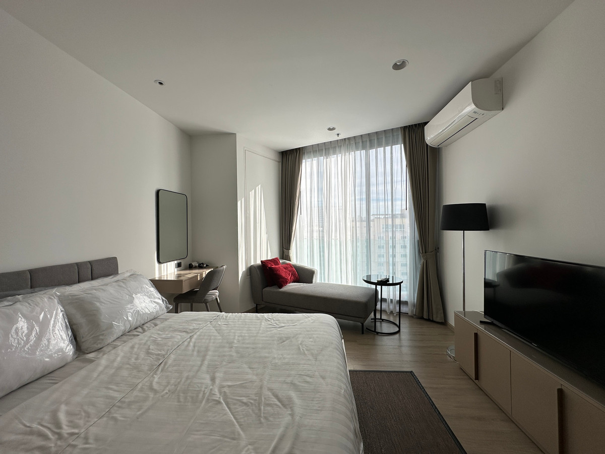 For RentCondoPattaya, Bangsaen, Chonburi : Edge Central Pattaya – Prime Central Pattaya Condo | Easy Access | Near Major Attractions | Fully Equipped Unit | Business-Friendly