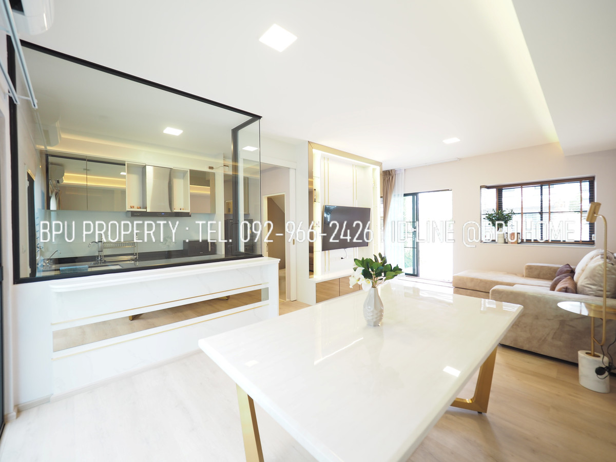 ให้เช่าทาวน์โฮมบางนา แบริ่ง ลาซาล : ** ให้เช่าบ้านทาวน์โฮมแต่งสวย 3 ห้องนอน ** อินดี้ 5 บางนา กม.7 ใกล้ เมกะ บางนา