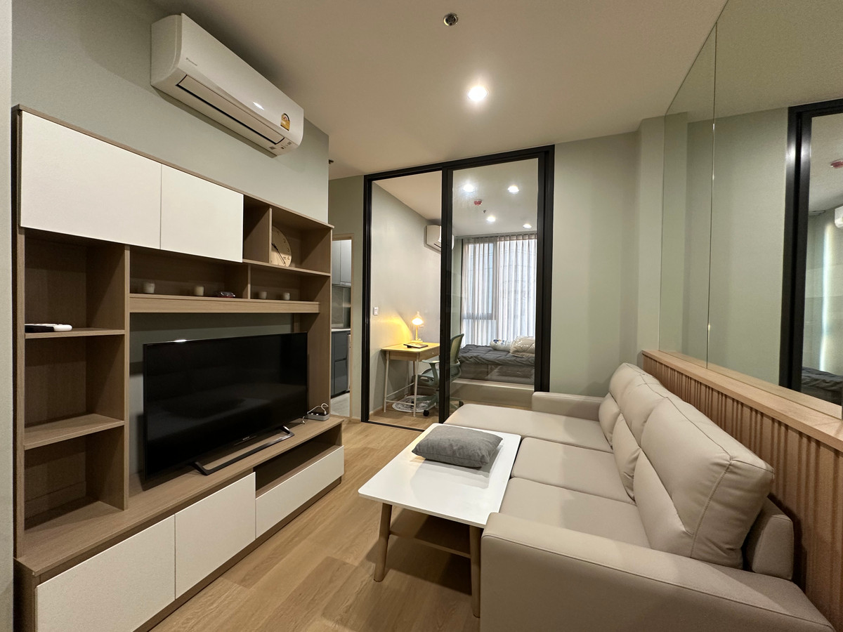 For RentCondoOnnut, Udomsuk : 🌿 Beautiful, Fully Furnished Room for Rent in a Cozy & Warm Style! Skyrise Avenue Sukhumvit 64. Fully equipped – just bring your luggage and move in!