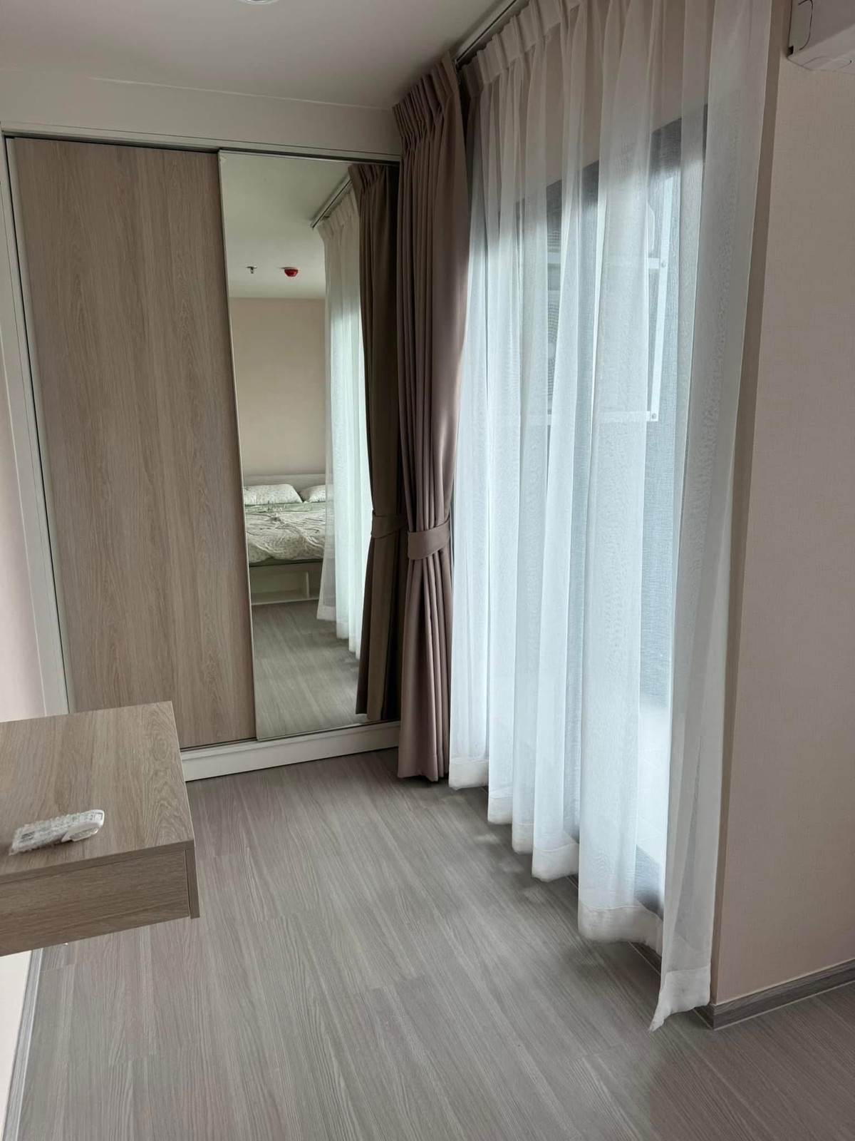 For RentCondoSamut Prakan,Samrong : PFD-08044 For rent Aspire Erawan Prime 1 bedroom 32 sq m. 28th floor next to BTS Chang Erawan.