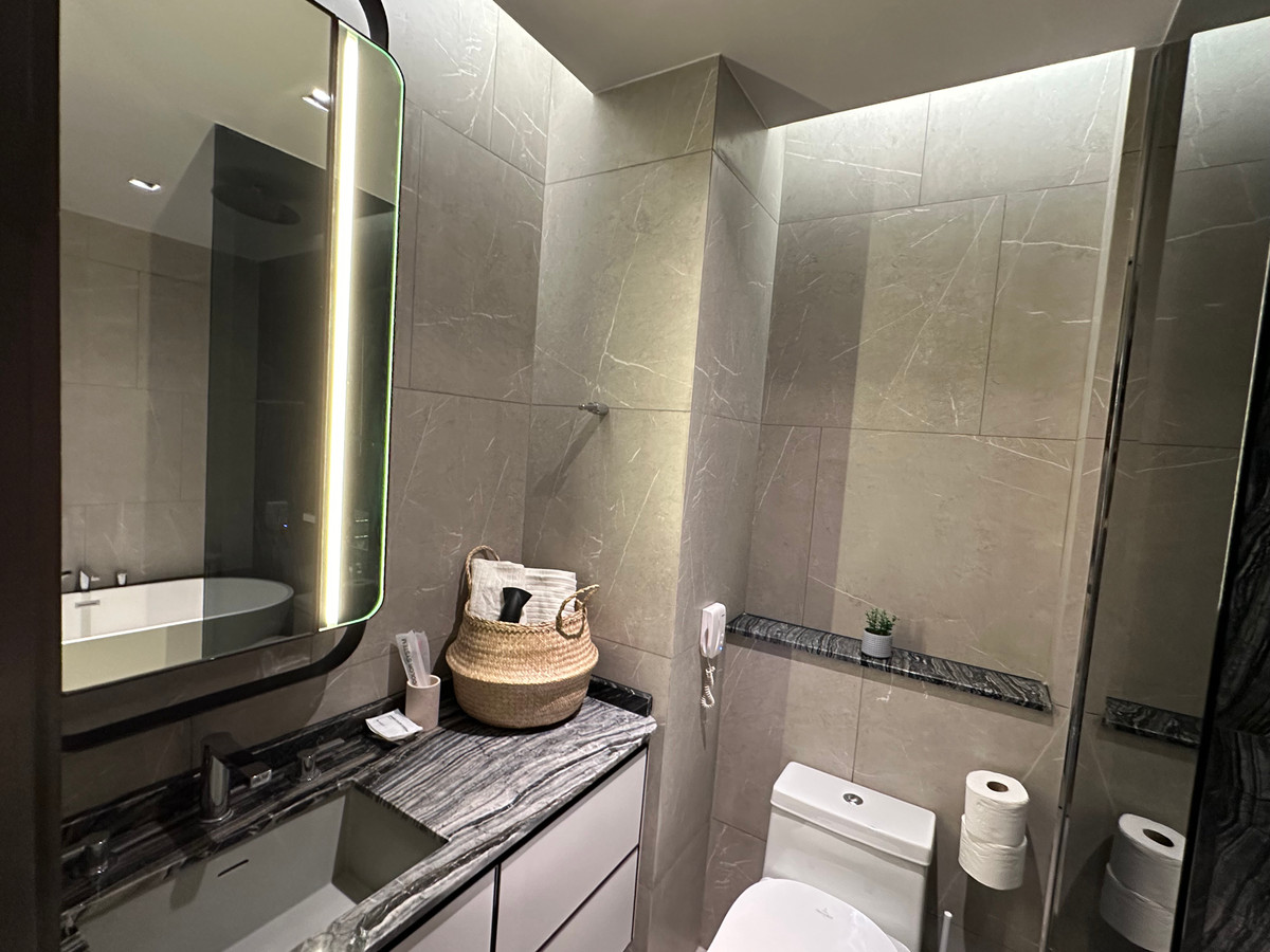 For RentCondoSukhumvit, Asoke, Thonglor : For rent the reserve hideaway 2 bedroom fully furnished 