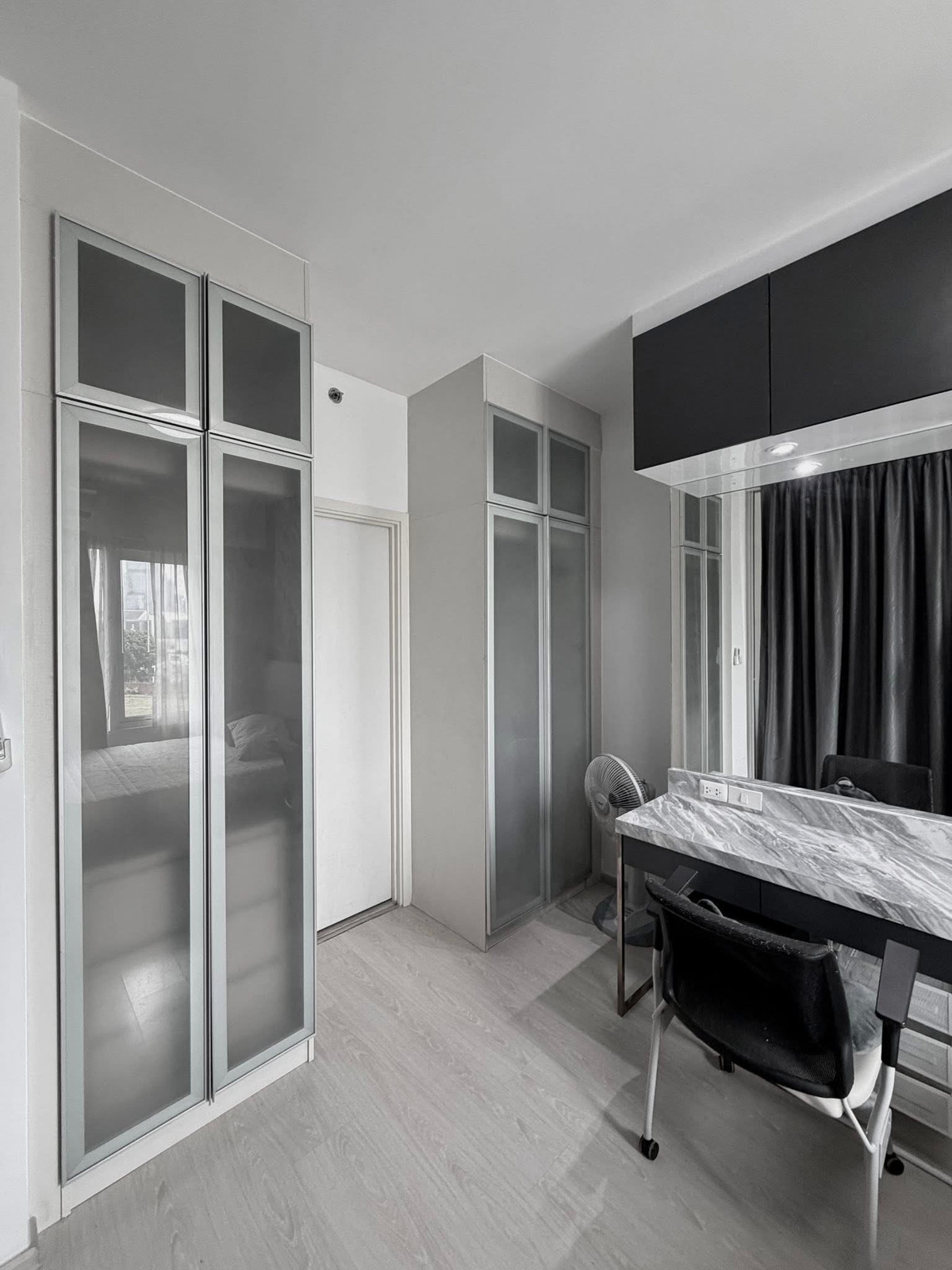 For RentCondoRatchadapisek, Huaikwang, Suttisan : For rent 📍 Chapter One Eco Ratchada - Huai Khwang 📍 Fully furnished with appliances. Near MRT Huai Khwang.