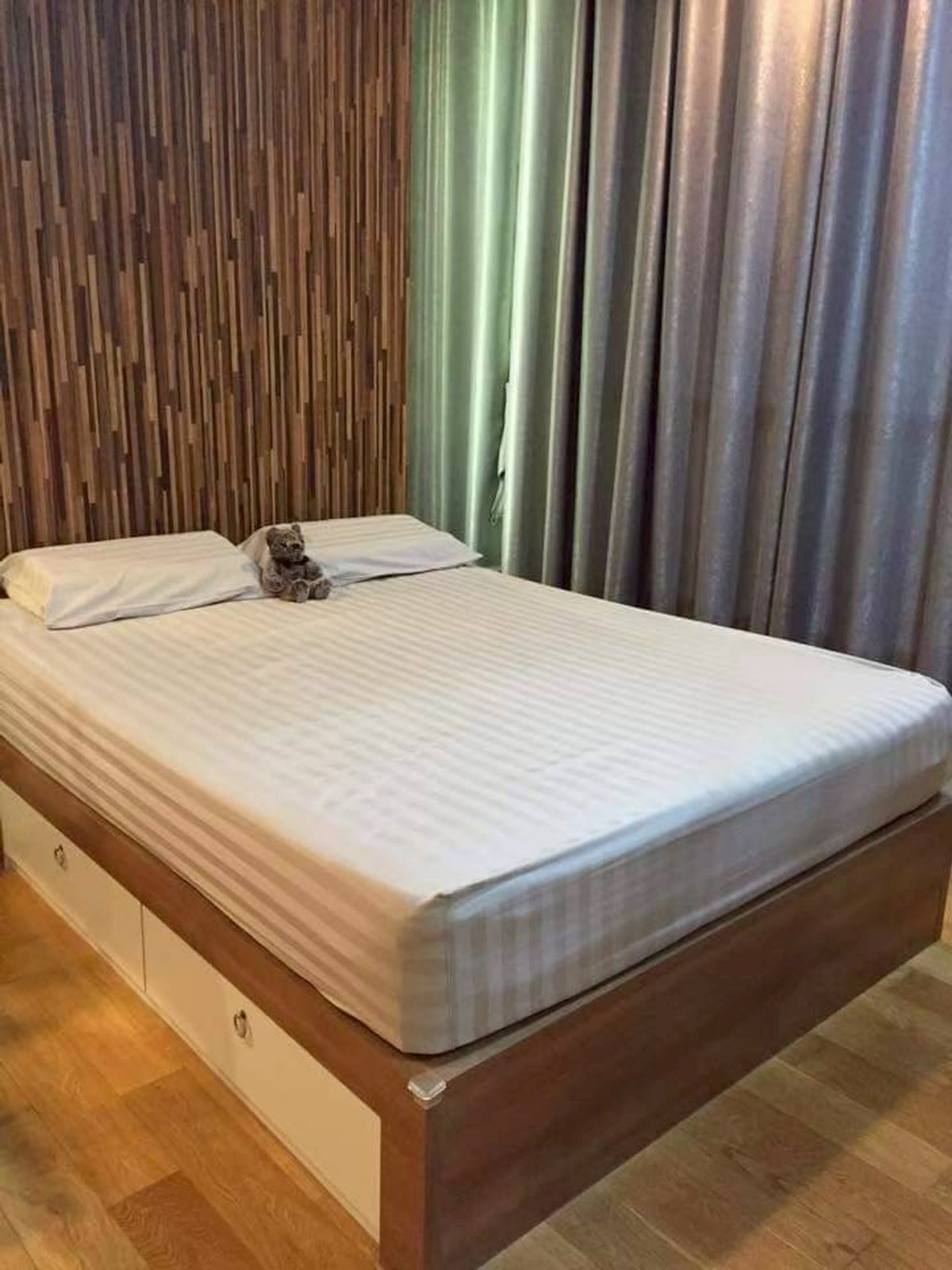 For RentCondoSathorn, Narathiwat : Urgent Rent! High Floor with Stunning View near BTS! Fuse Sathorn-Taksin - 28 Sq.M.