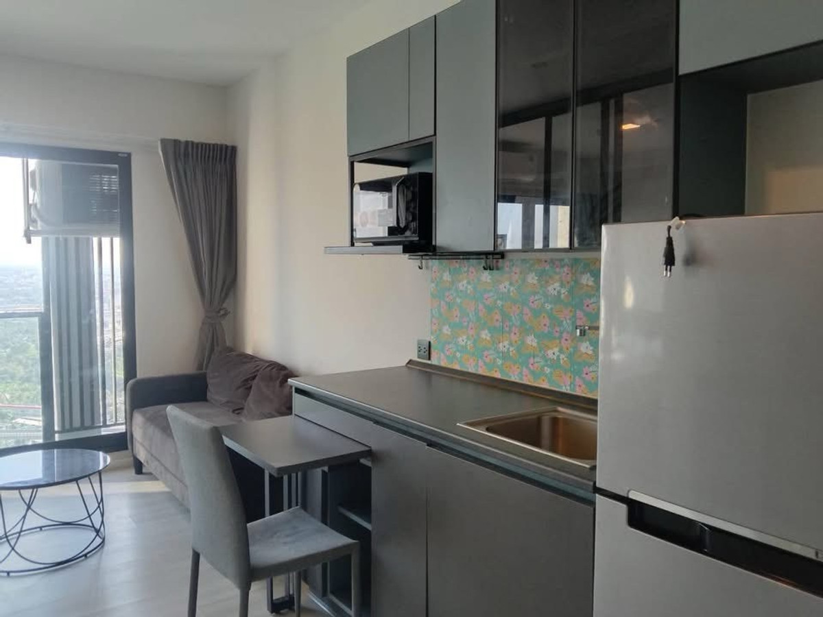 For RentCondoBang kae, Phetkasem : ✅ Brand new unit – 100% never occupied ✅ The Key Petchkasem 48 (near MRT Phetkasem 48)
