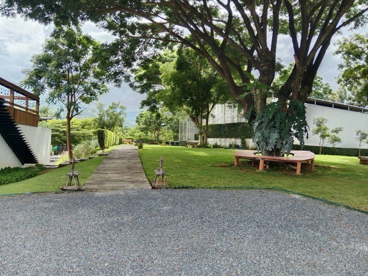 ขายบ้านปากช่อง เขาใหญ่ : ขายพูลวิลล่าเขาใหญ่ หมูสี วิวภูเขา บนที่ดิน 1,942 ตร.ว มี 2 หลัง พร้อมสิ่งปลูกสร้าง เหมาะอยู่อาศัยหรือทำธุรกิจ
