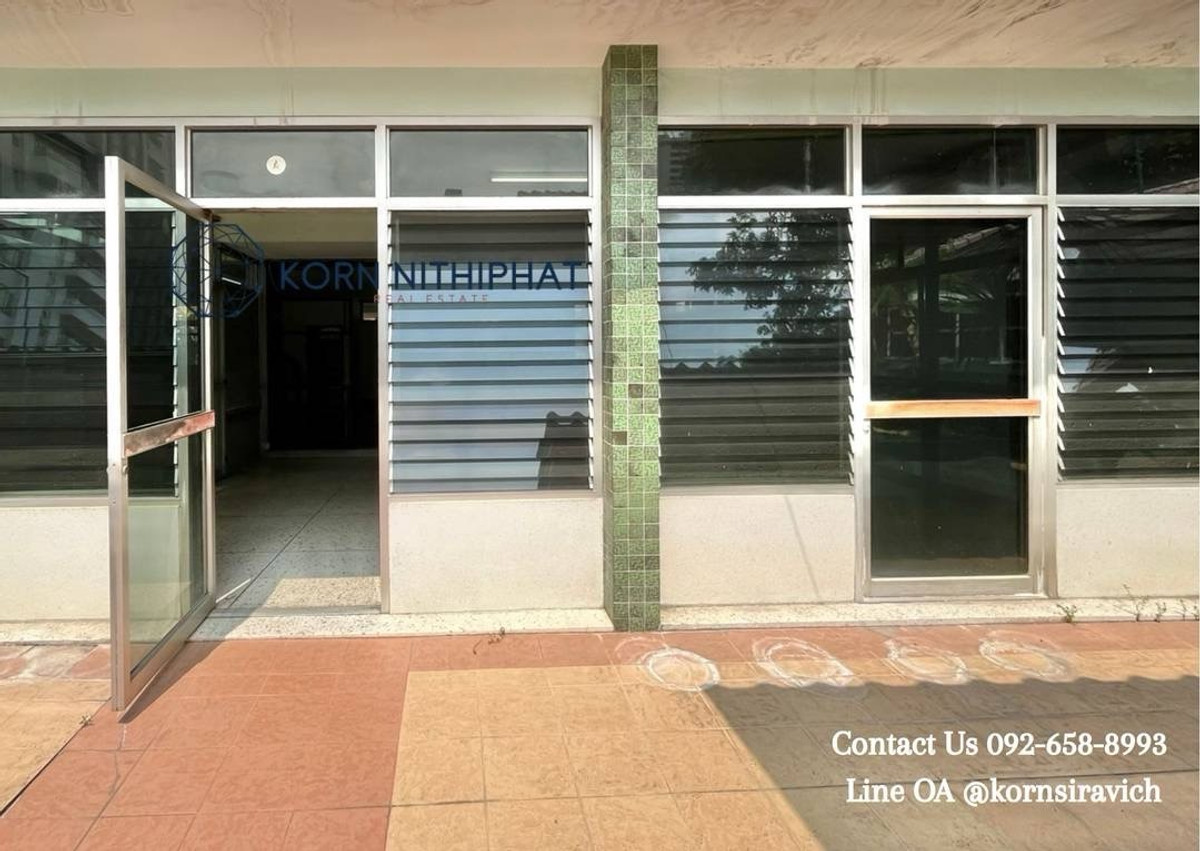 ให้เช่าร้านค้า/ตลาดนัดสุขุมวิท อโศก ทองหล่อ : สำหรับ เช่า บ้านเดี่ยว พร้อมพงษ์ สุขุมวิท เพื่อ ธุรกิจ มีที่จอดรถ | For Rent Stand Alone Single House Phrom Phong - Sukhumvit with Parking lots