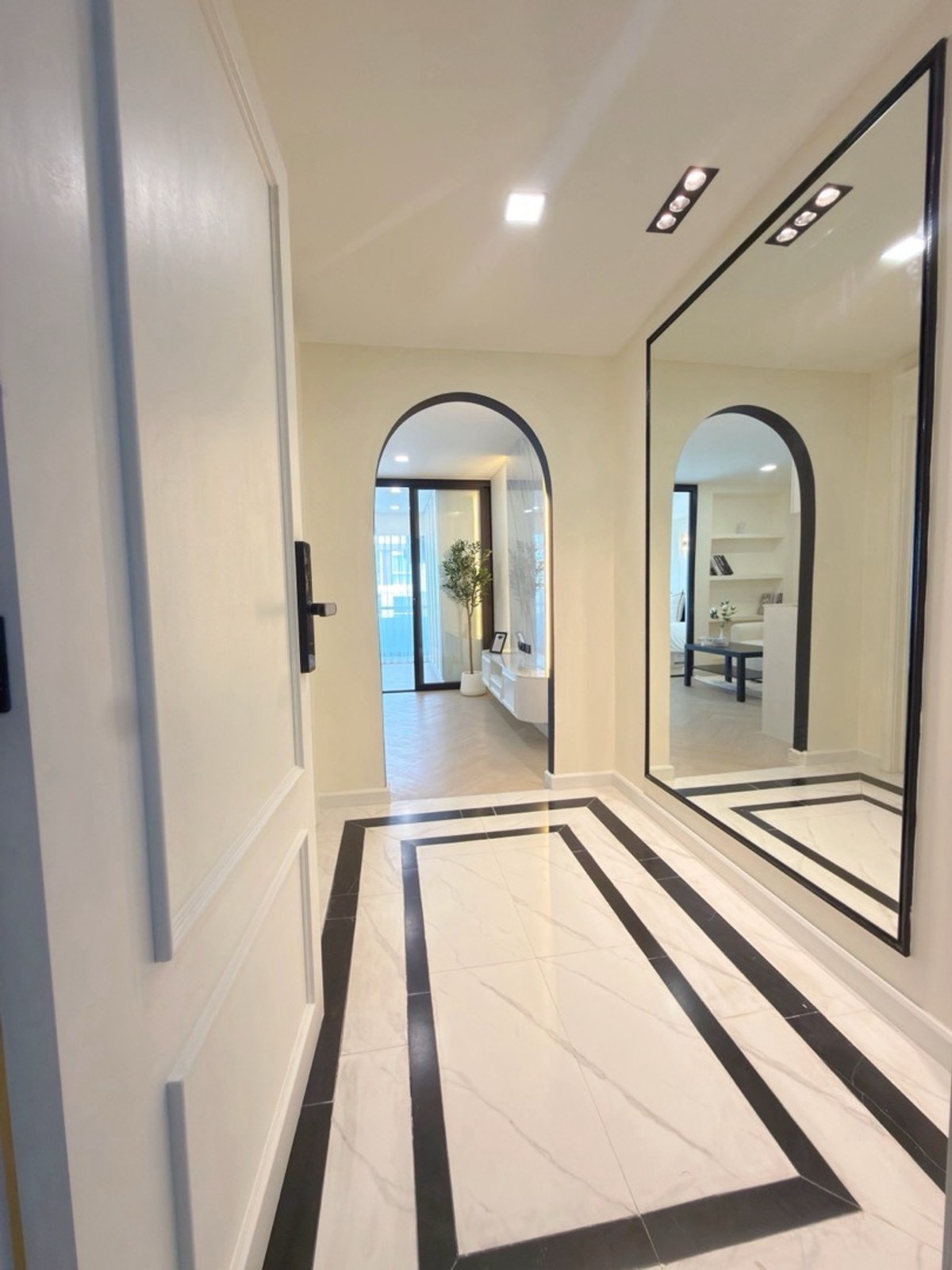 For SaleCondoLadprao101, Happy Land, The Mall Bang Kapi : 🤩First step when opening the door... The fatigue from work disappeared completely.