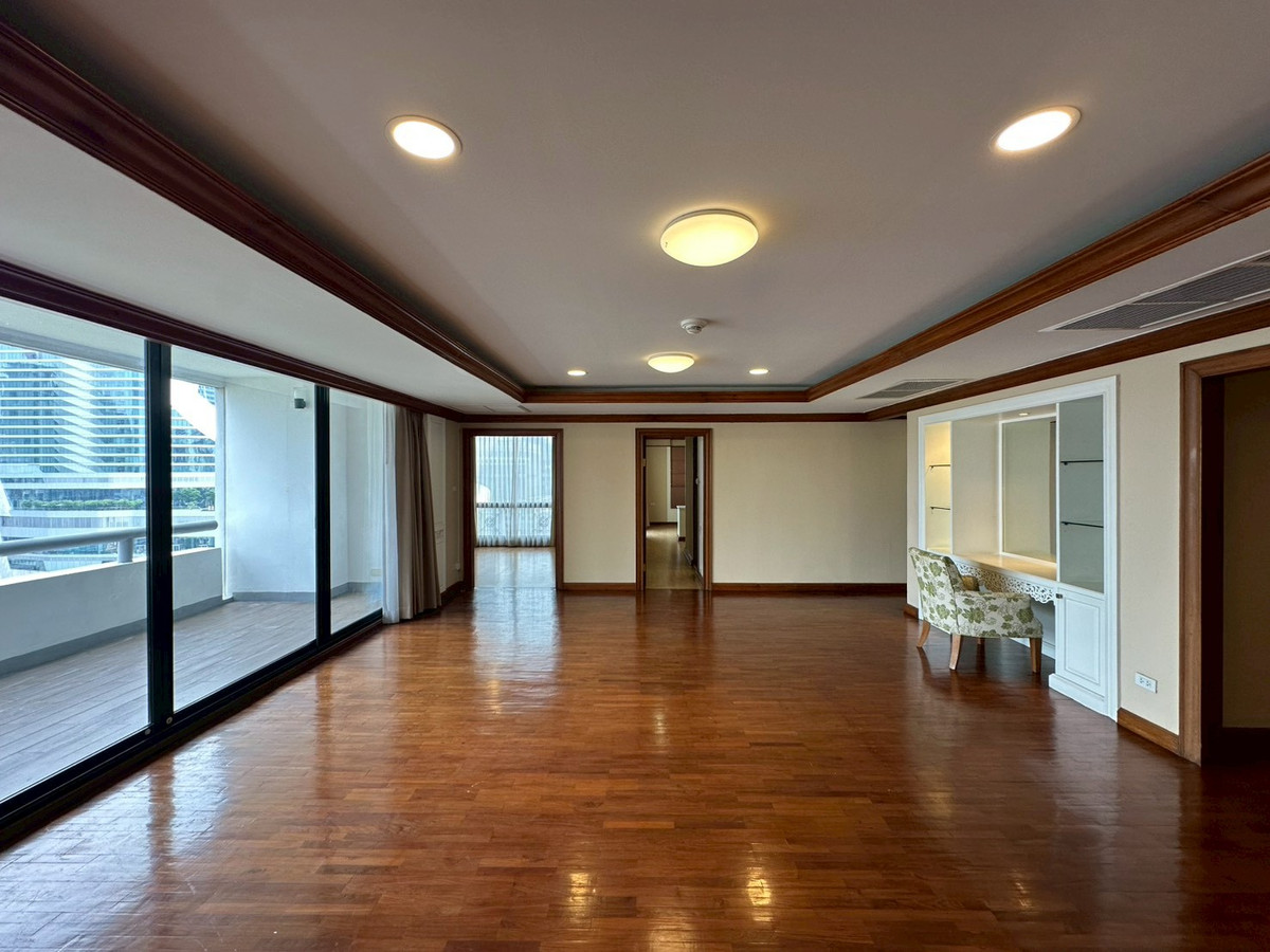 ให้เช่าคอนโดวิทยุ ชิดลม หลังสวน : ✨🏢ให้เช่าคอนโด somkid Garden 3 ห้องนอน ขนาด 251 ตรม. เฟอร์นิเจอร์ครบ ใกล้BTS ชิดลม,  Central Embassy, Central Chidlom, centralwOrldพร้อมเข้าอยู่