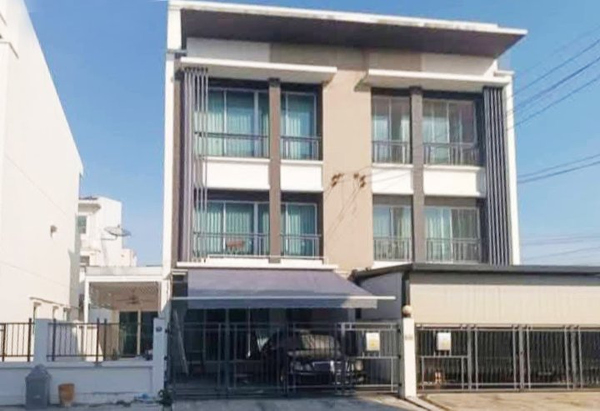 ให้เช่าโชคชัย4 ลาดพร้าว71 : #ให้เช่า บ้านกลางเมือง โชคชัย 4 ซ.50 ทาวน์โฮม 3ชั้น ตกแต่งเฟอร์นิเจอร์+เครื่องใช้ไฟฟ้าครบ พร้อมเข้าอยู่ ทำเลดีมาก ใกล้เลียบด่วนรามอินทรา ใกล้เซ็นทรัลอีสต์วิลล์