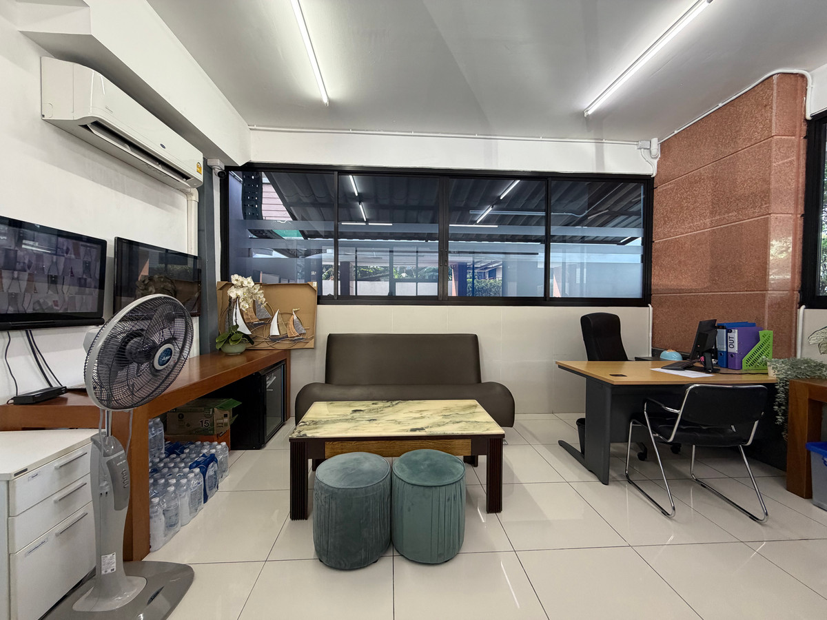 ขายกิจการโรงแรม & กิจการอพาร์ตเมนต์เกษตรศาสตร์ รัชโยธิน : ขายอพาร์ทเมนท์ ลาดพร้าววังหิน ใกล้ BTS ภาวนา 8 ชั้น 60 ห้อง ราคา 80 ล้านบาท