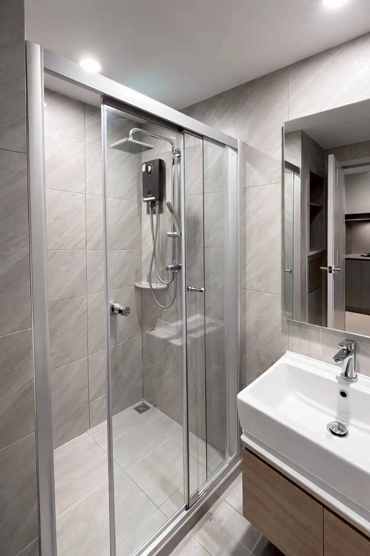 For RentCondoSiam Paragon ,Chulalongkorn,Samyan : ✅ ICS135 ✅ Line : @p2nproperty