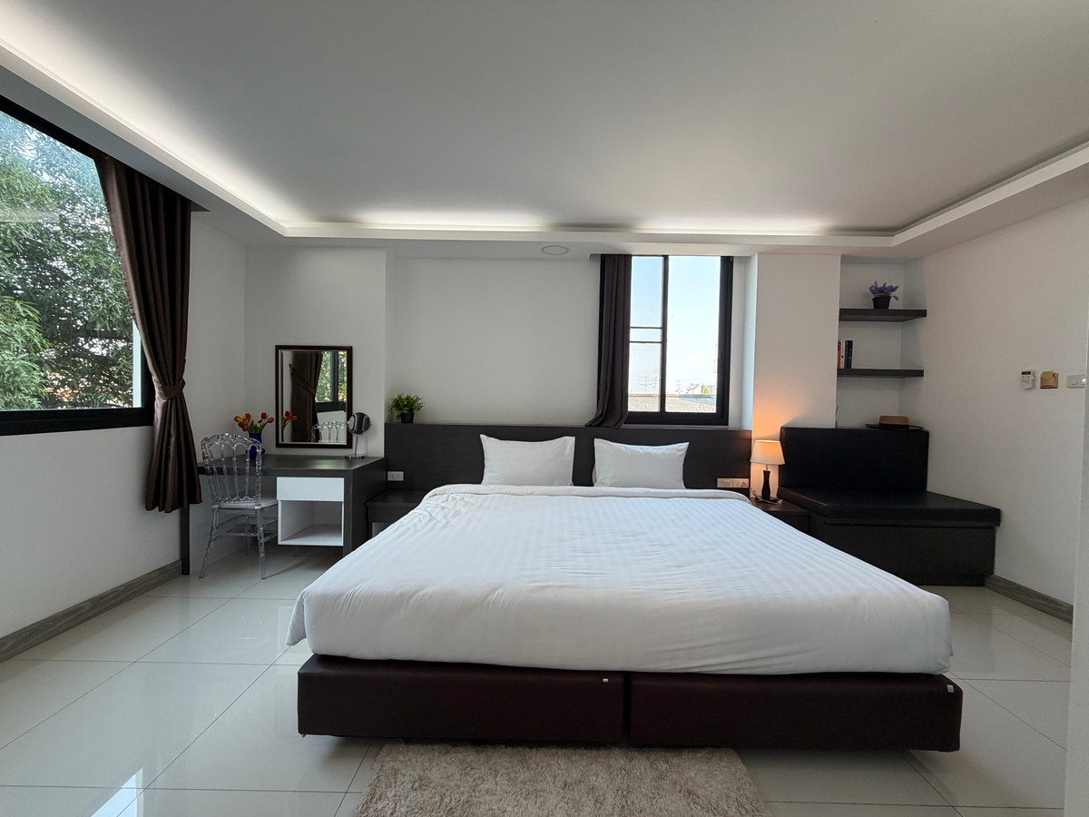 ขายกิจการโรงแรม & กิจการอพาร์ตเมนต์เกษตรศาสตร์ รัชโยธิน : ขายอพาร์ทเมนท์ ลาดพร้าววังหิน ใกล้ BTS ภาวนา 8 ชั้น 60 ห้อง ราคา 80 ล้านบาท