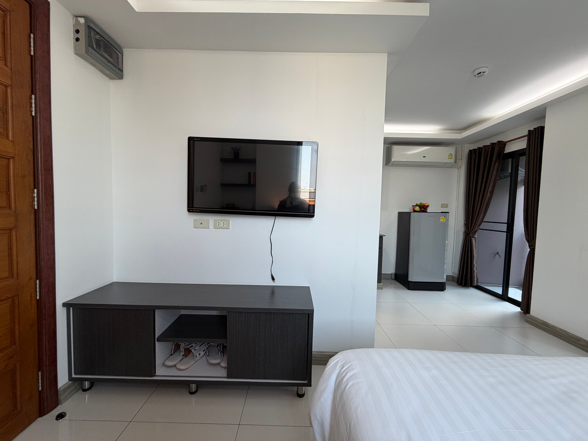 ขายกิจการโรงแรม & กิจการอพาร์ตเมนต์เกษตรศาสตร์ รัชโยธิน : ขายอพาร์ทเมนท์ ลาดพร้าววังหิน ใกล้ BTS ภาวนา 8 ชั้น 60 ห้อง ราคา 80 ล้านบาท