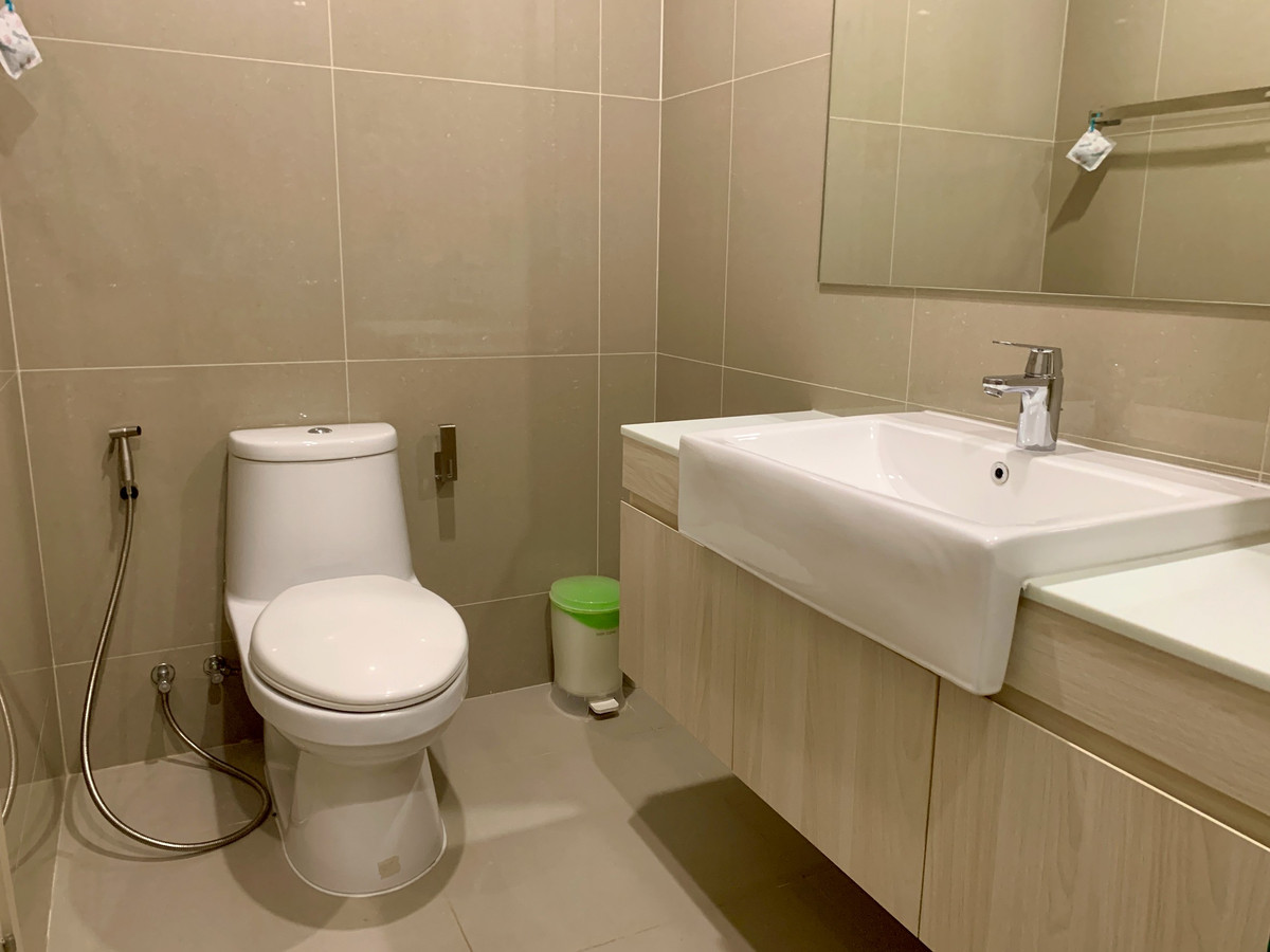 For RentCondoSukhumvit, Asoke, Thonglor : For rent: Noble Recole Sukhumvit 19 (60 sq m.), beautiful room, fully furnished.