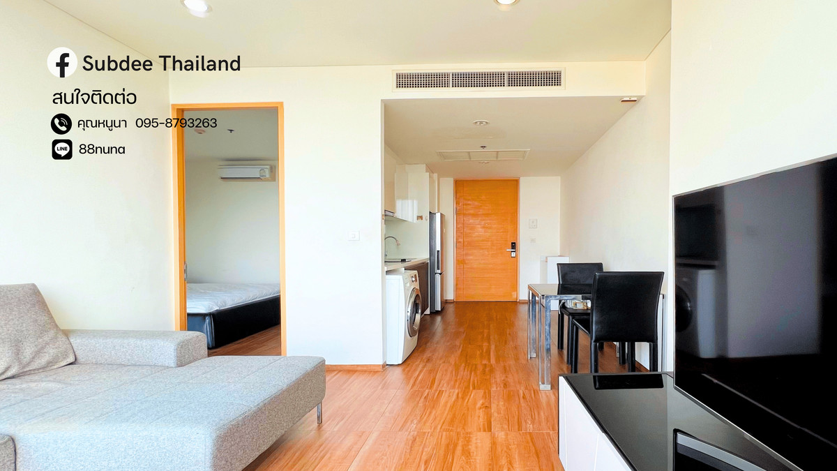 For RentCondoSathorn, Narathiwat : For rent the breeze narathiwas, luxury condo for rent in the middle of the city, The Breeze Narathiwat, new room, clean, ready to move in, high floor, city view, near Central Rama 3, complete electrical appliances.