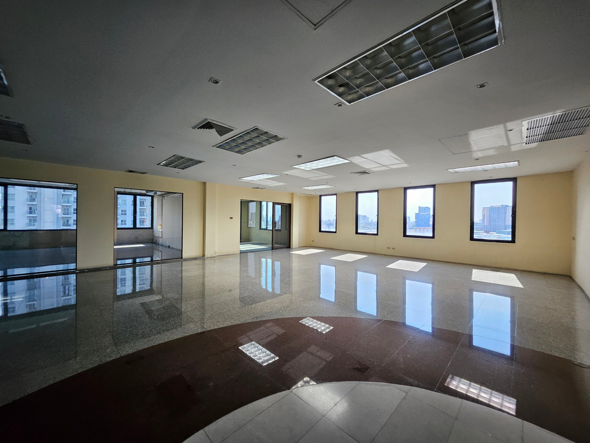 ขายสำนักงานบางซื่อ วงศ์สว่าง เตาปูน : ขายอาคารสำนักงาน 13 ชั้น ถนนวงศ์สว่าง บางซื่อ กรุงเทพฯ พื้นที่ใช้สอย 4,000 ตร.ม. ตรงข้ามบิ๊กซี วงศ์สว่าง ราคา 270,000,000 บาท