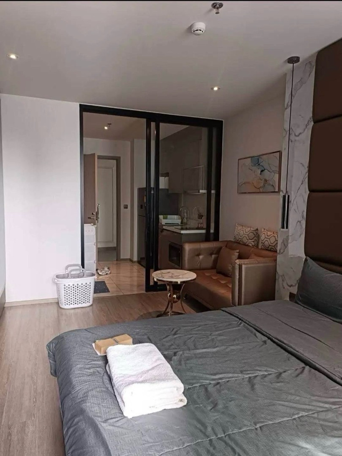 ให้เช่าคอนโดสุขุมวิท อโศก ทองหล่อ : ให้เช่า Rhythm Ekkamai ☎️0912322009