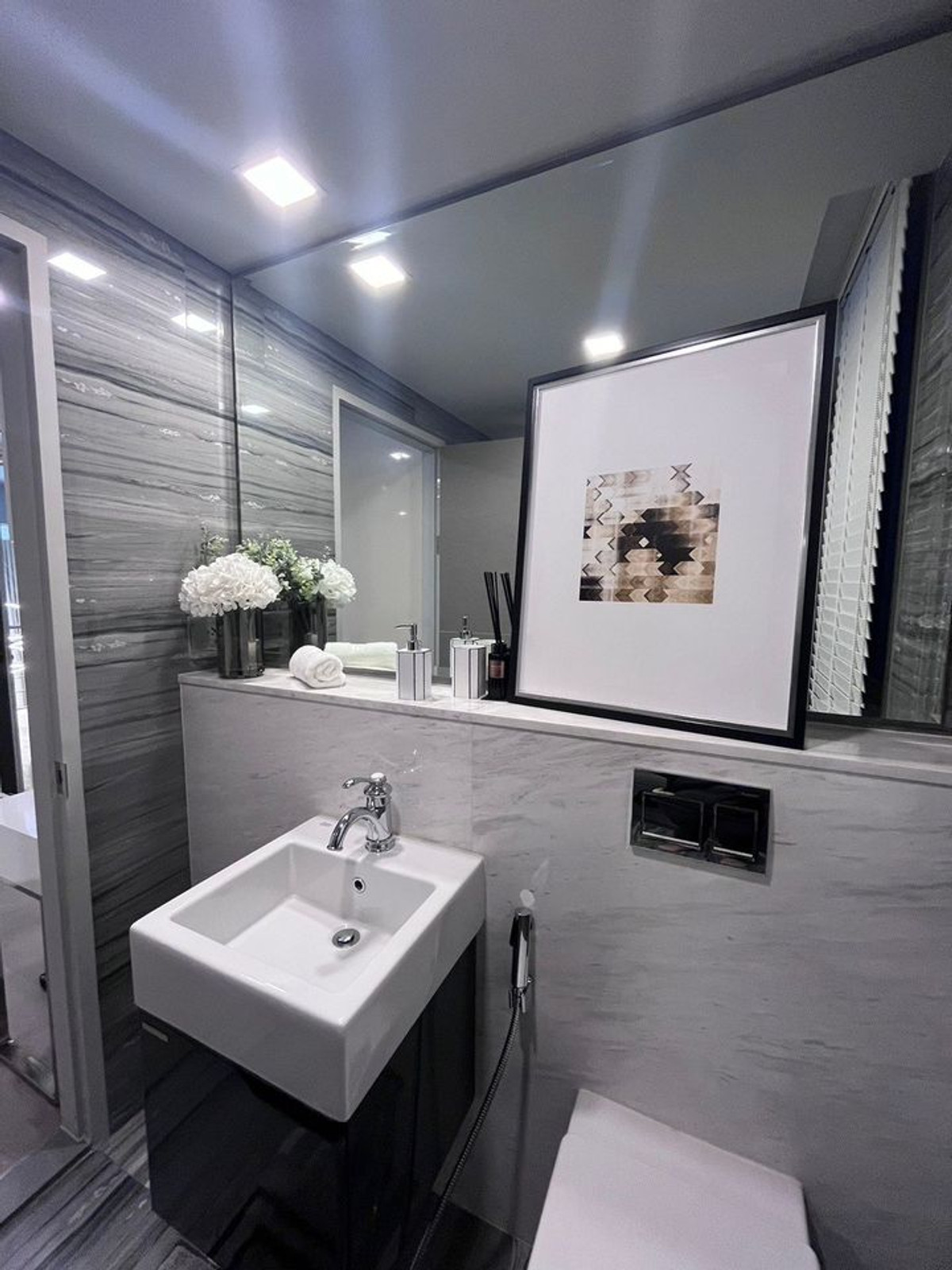 For RentCondoSukhumvit, Asoke, Thonglor : ✨ GT15994 | Condo Ashton Residence 41, convenient travel, near BTS, there is a shuttle, beautiful room, beautifully decorated, fully furnished, ready to move in!!