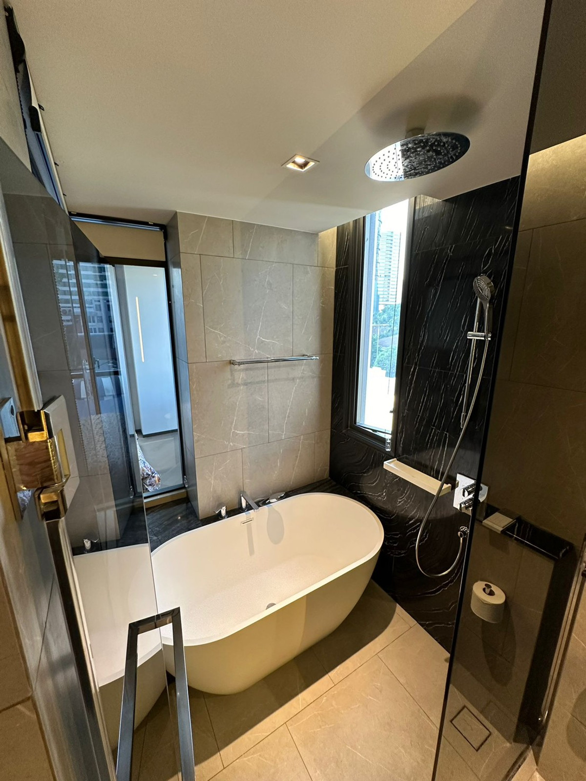 ให้เช่าคอนโดสุขุมวิท อโศก ทองหล่อ : ว่างพร้อมเช่า เดอะ รีเซิร์ฟ ไฮด์ อเวย์  2 ห้องนอน 2 ห้องน้ำ เฟอร์นิเจอร์ครบพร้อมเข้าอยู่ 