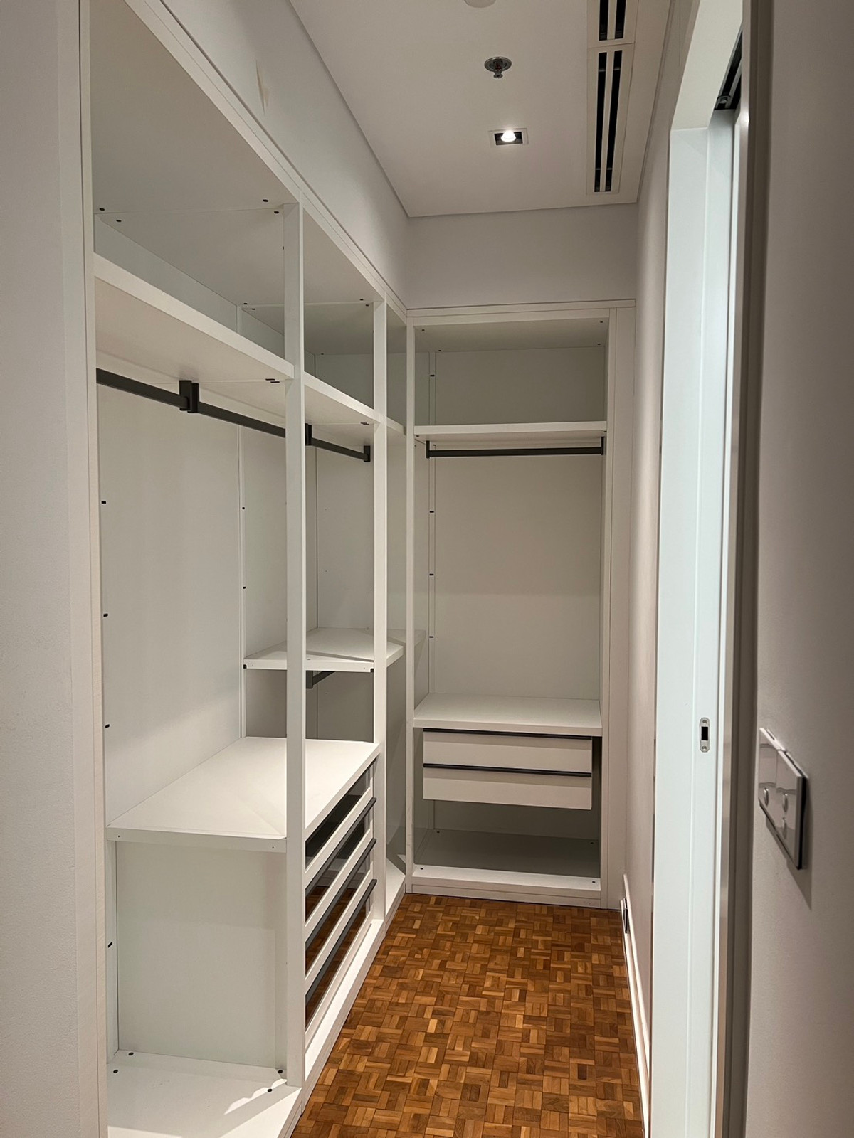 คอนโดสาทร นราธิวาส : 💎 คุ้มค่าที่สุดใน ริทซ์-คาร์ลตัน เรสซิเดนซ์ กรุงเทพฯ – ตอนนี้เลย 🔥 2 ห้องนอน ตกแต่งครบ | เช่า & ขาย | วันนี้ 26 ก.พ. เท่านั้น 🗝️🚀