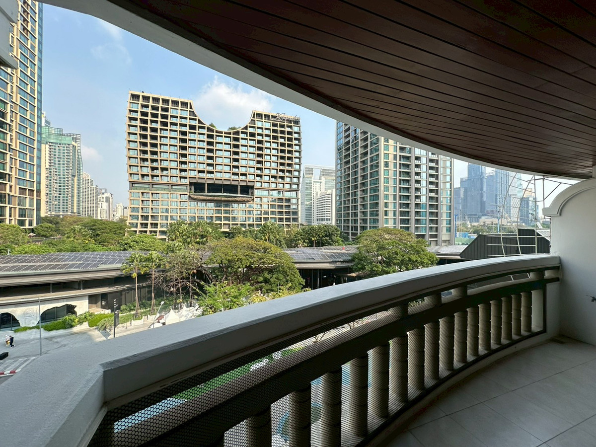 ให้เช่าคอนโดวิทยุ ชิดลม หลังสวน : ✨🏢ให้เช่าคอนโดย่านหลังสวน 2+1 ห้องนอน ขนาด 200ตรม. ห้องสวน เฟอร์นิเจอร์ครบ ระเบียงกว่าง ใกล้BTSราชดำริ, สวนลุมพินี พร้อมเข้าอยู่ 