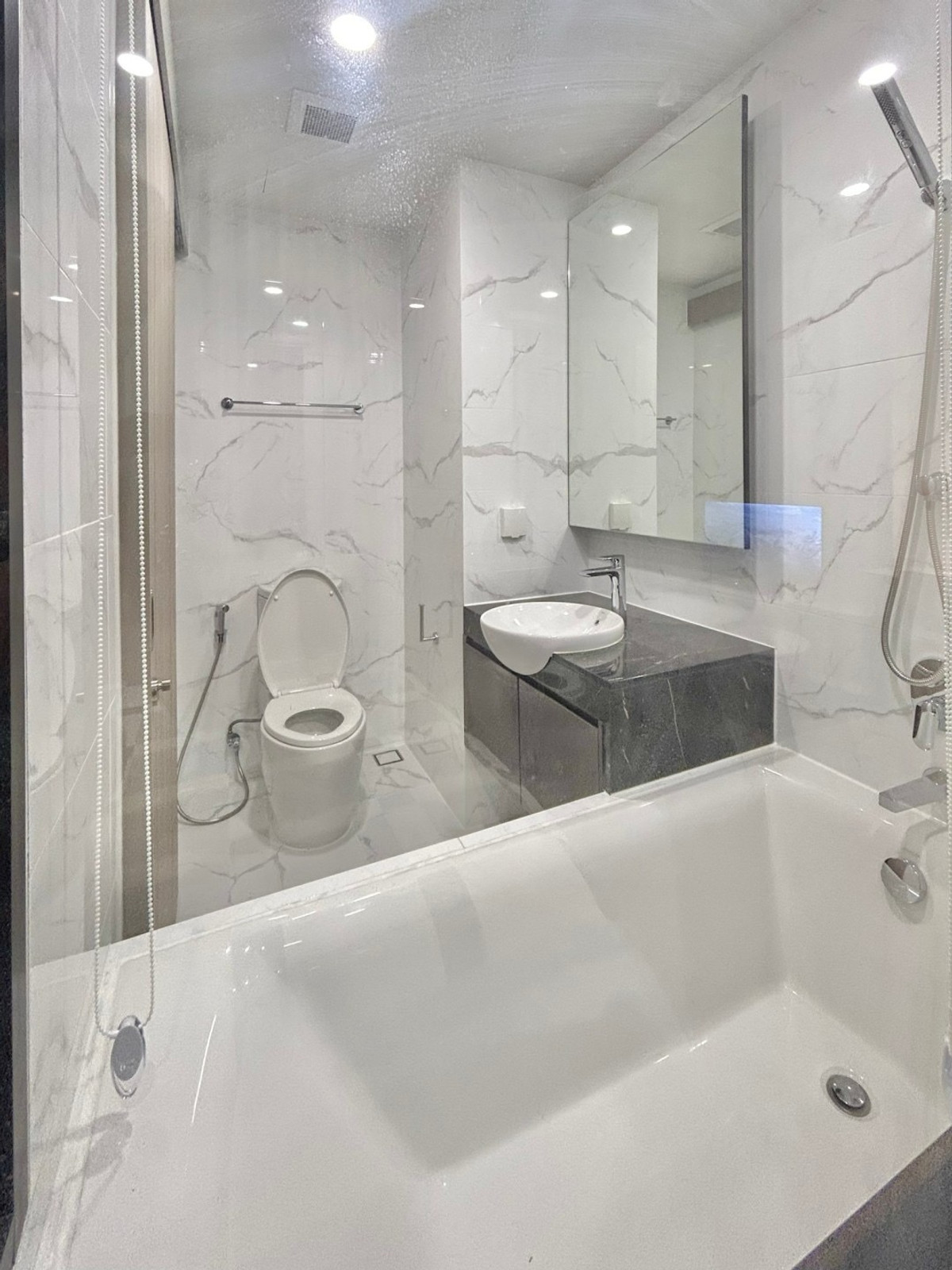 ให้เช่าคอนโดพระราม 9 เพชรบุรีตัดใหม่ RCA : 🔥ให้เช่าด่วน🔥 คลาวด์ ทองหล่อ-เพชรบุรี ห้องกว้าง วิวสวย ชั้นสูง เฟอร์นิเจอร์ครบพร้อมเข้าอยู่ ใกล้ MRT เพชรบุรี