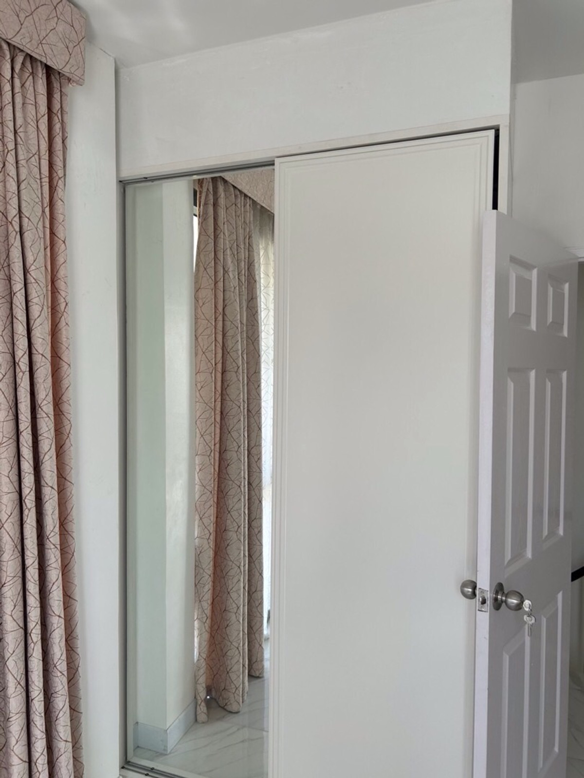 ให้เช่าบ้านมีนบุรี-ร่มเกล้า : บ้านเดี่ยวสไตล์หรู 2ชั้น ให้เช่า หมู่บ้านเพอเฟคเพลส รามคำแหง 164 เนื้อที่127 ตารางวา มีนบุรี กรุงเทพ10510