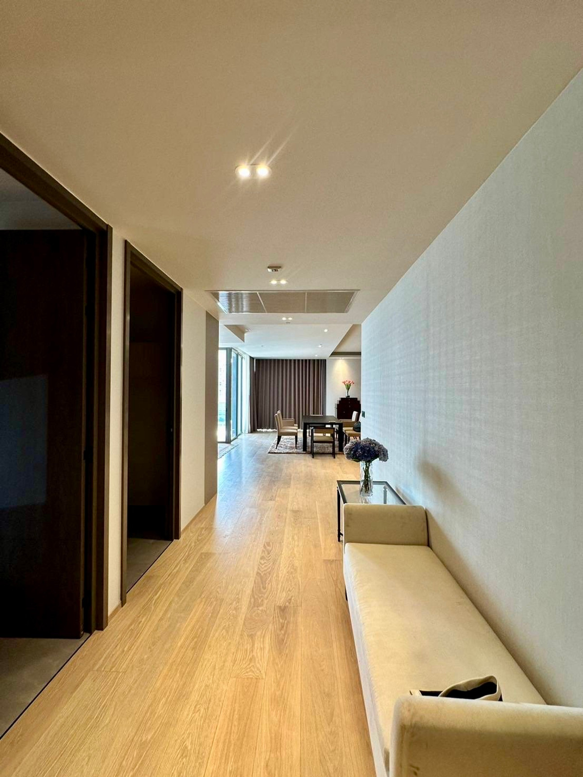 For SaleCondoWitthayu, Chidlom, Langsuan, Ploenchit : Tonson One Residence Penthouse: 3bed 3bath + maid 254.12sqm 158,000,000 Am: 0656199198