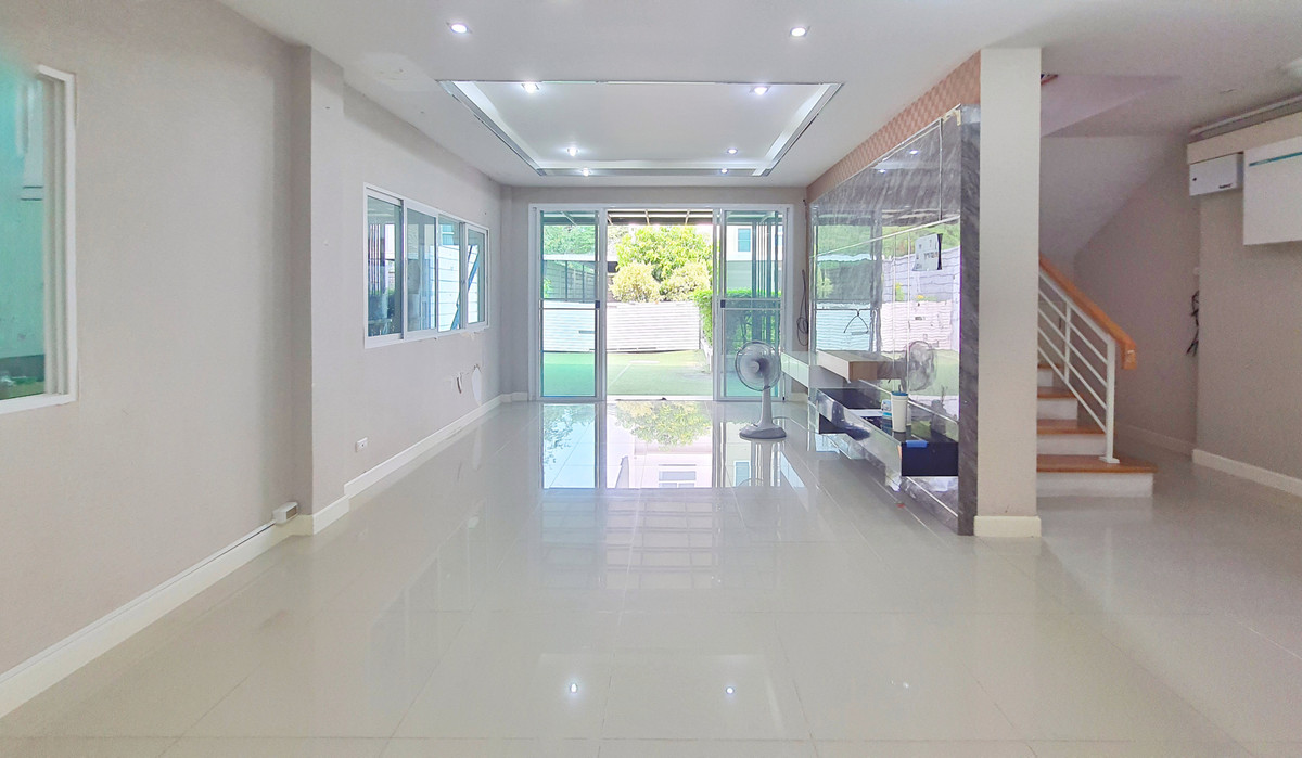 ขายบ้านพระราม 5 ราชพฤกษ์ บางกรวย : ขายด่วนบ้านเดี่ยว 3 ชั้น หลังริม MIND ปิ่นเกล้า-จรัญ 5 ห้องนอน 5 ห้องน้ำ พื้นที่เยอะ ต่อเติมครบพร้อมอยู่ ใกล้ทางด่วนศรีรัช คุ้มมาก 