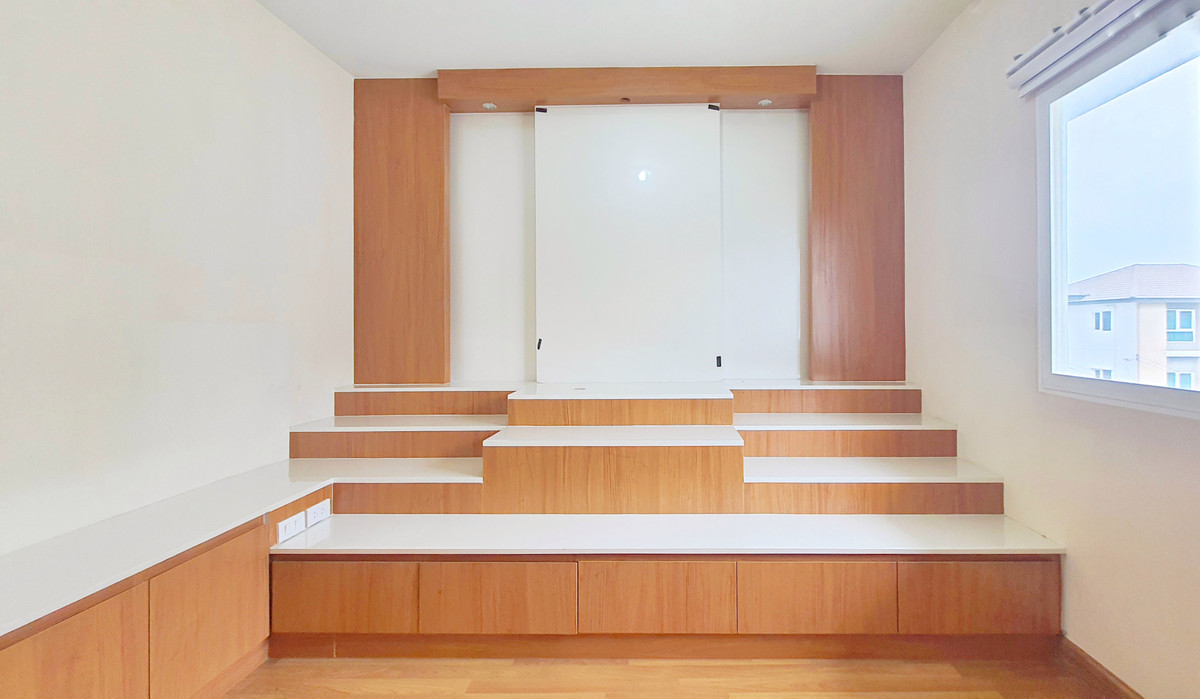 ขายบ้านพระราม 5 ราชพฤกษ์ บางกรวย : ขายด่วนบ้านเดี่ยว 3 ชั้น หลังริม MIND ปิ่นเกล้า-จรัญ 5 ห้องนอน 5 ห้องน้ำ พื้นที่เยอะ ต่อเติมครบพร้อมอยู่ ใกล้ทางด่วนศรีรัช คุ้มมาก 