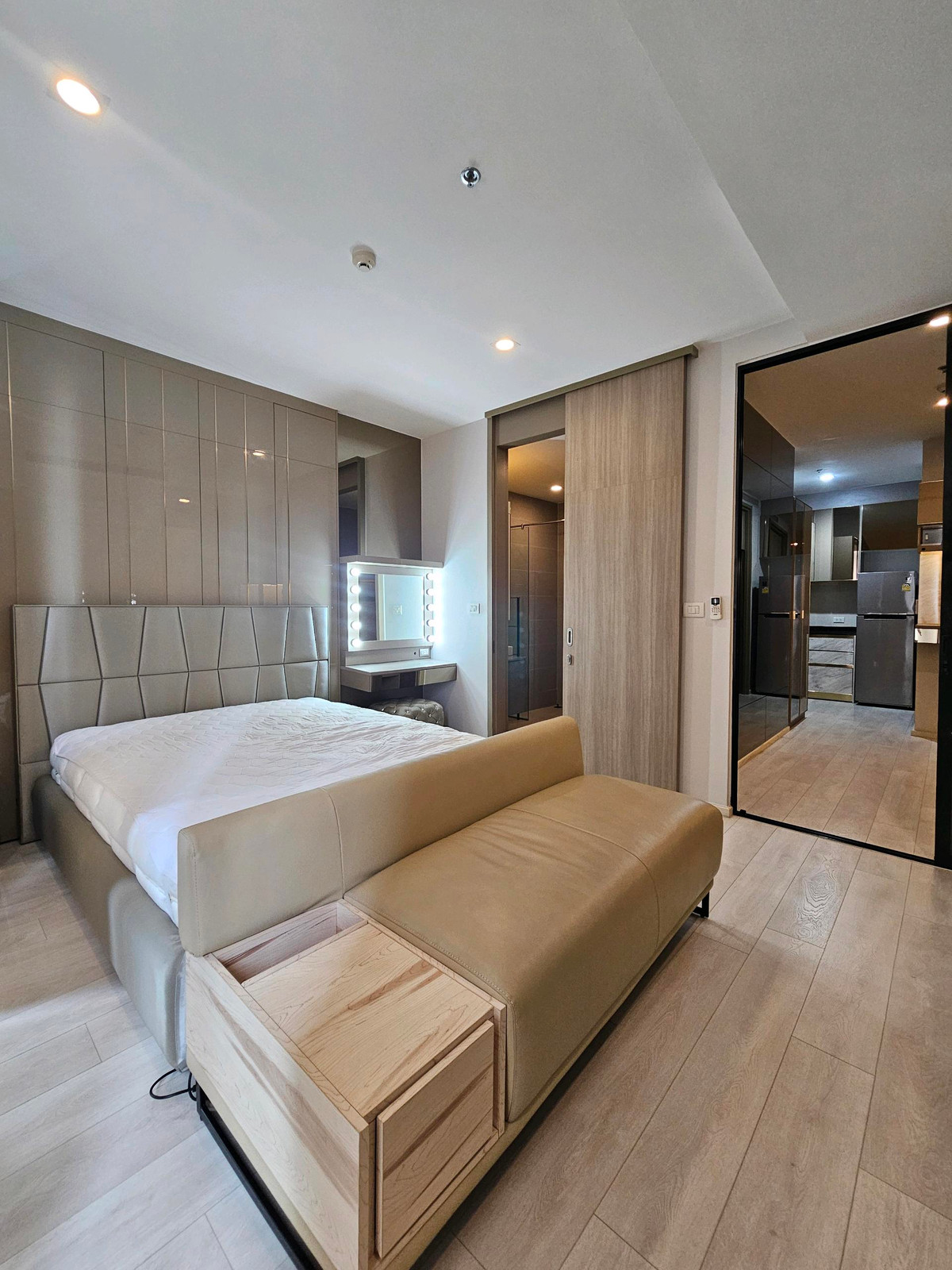 ให้เช่าคอนโดวิทยุ ชิดลม หลังสวน : 🔥ให้เช่า🔥 Noble เพลินจิต 1 ห้องนอน 45ตรม. พร้อมเข้าอยู่!